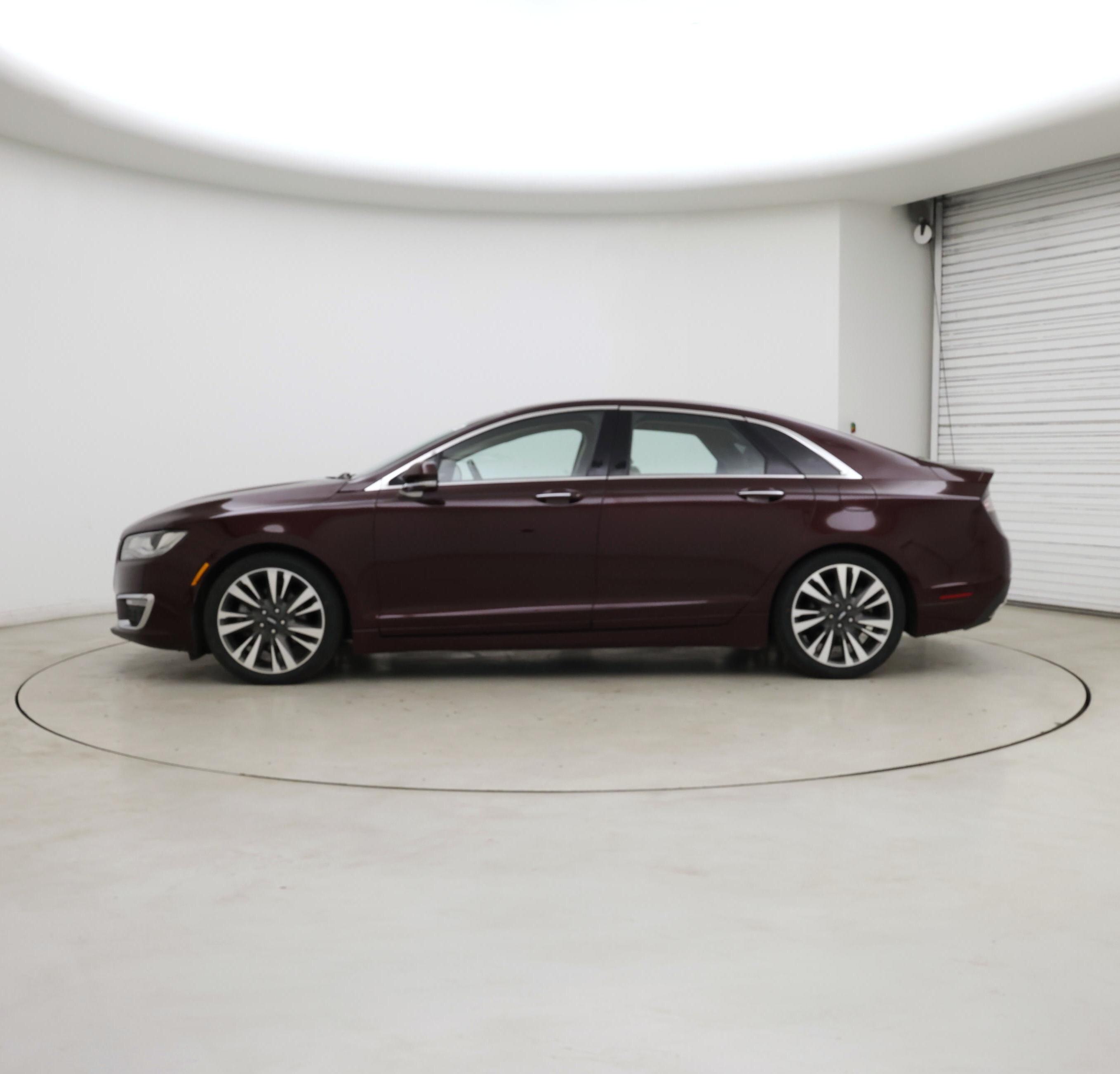 Thumbnail: 2017 Lincoln MKZ - 3