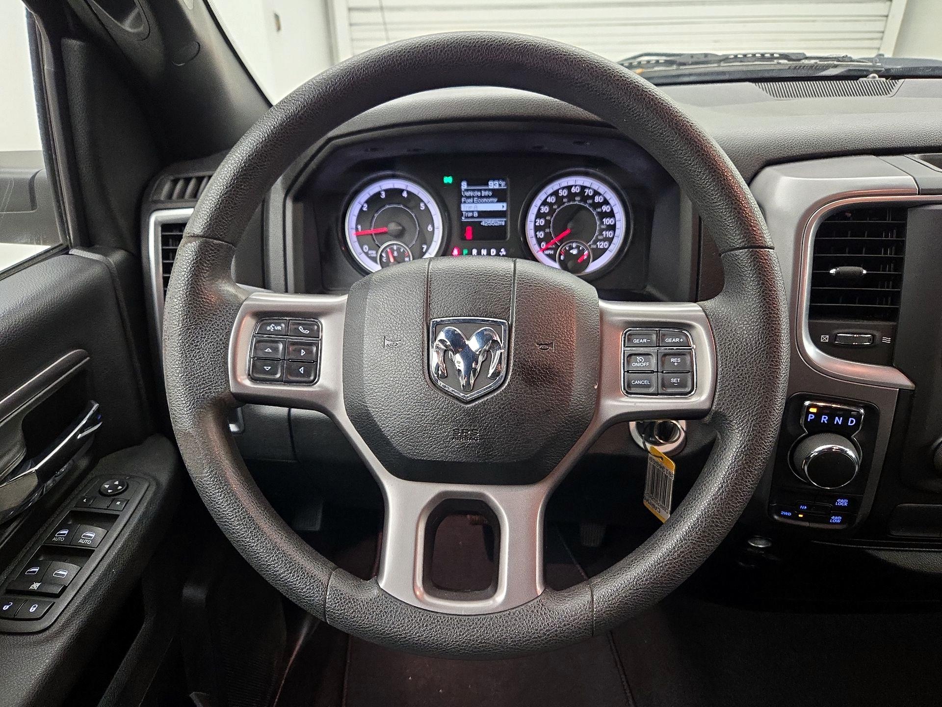 Thumbnail: 2022 RAM 1500 Classic - 10