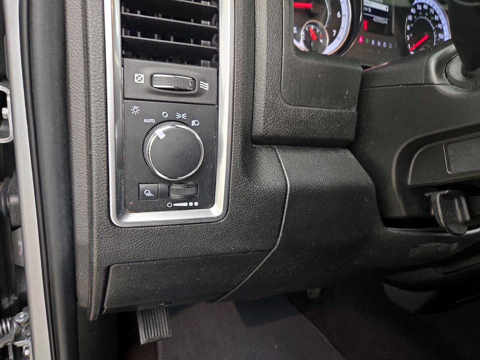 Thumbnail: 2022 RAM 1500 Classic - 13