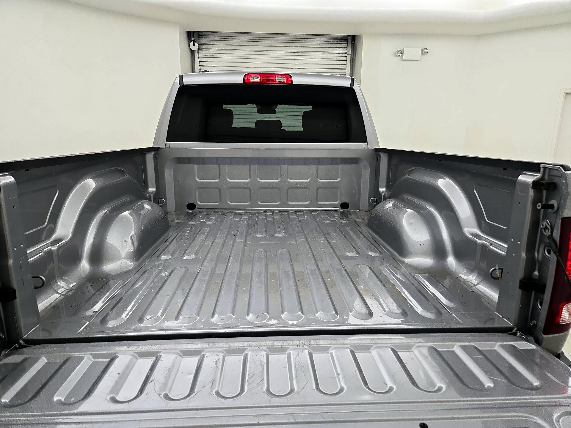 Thumbnail: 2022 RAM 1500 Classic - 20