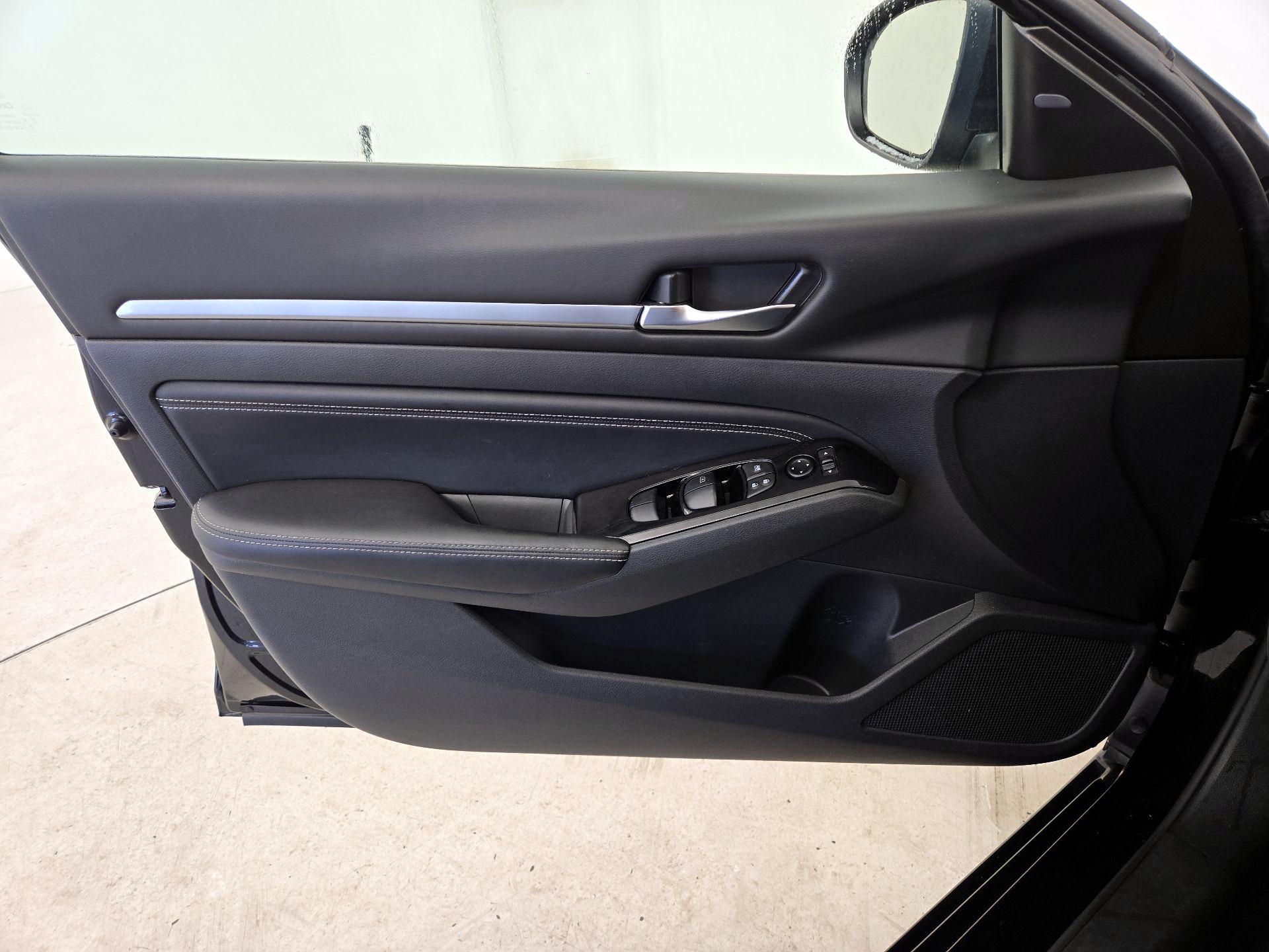 Thumbnail: 2023 Nissan Altima - 12