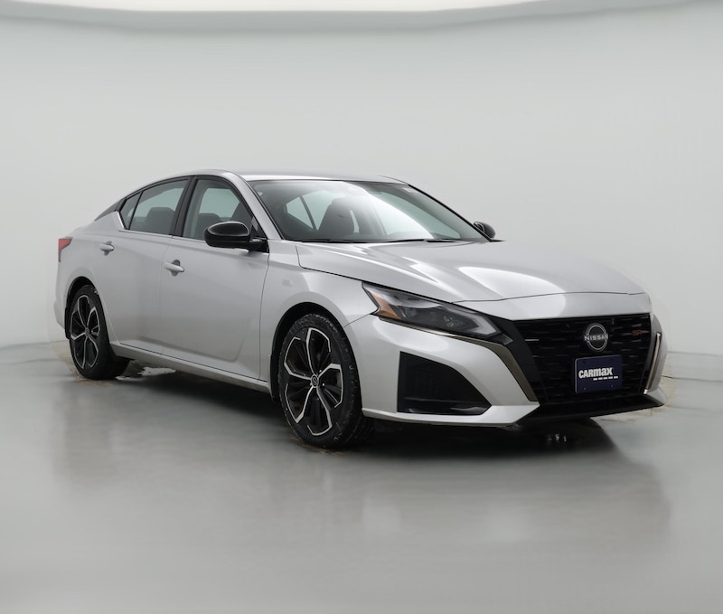 2023 Nissan Altima SR