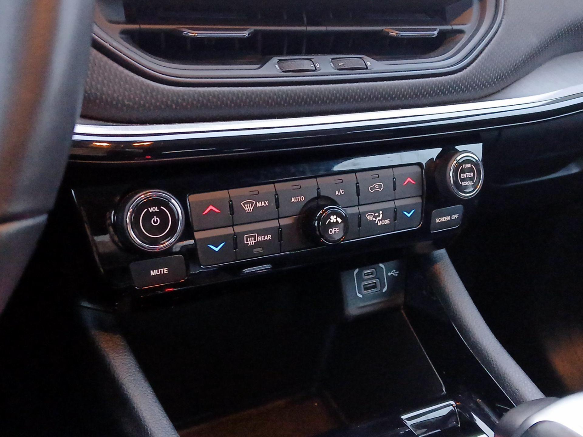 Thumbnail: 2022 Jeep Compass - 17