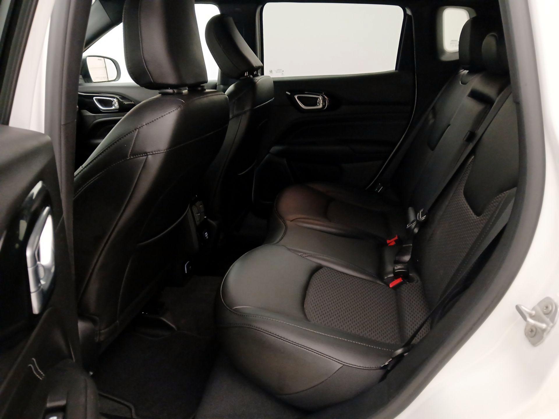 Thumbnail: 2022 Jeep Compass - 19