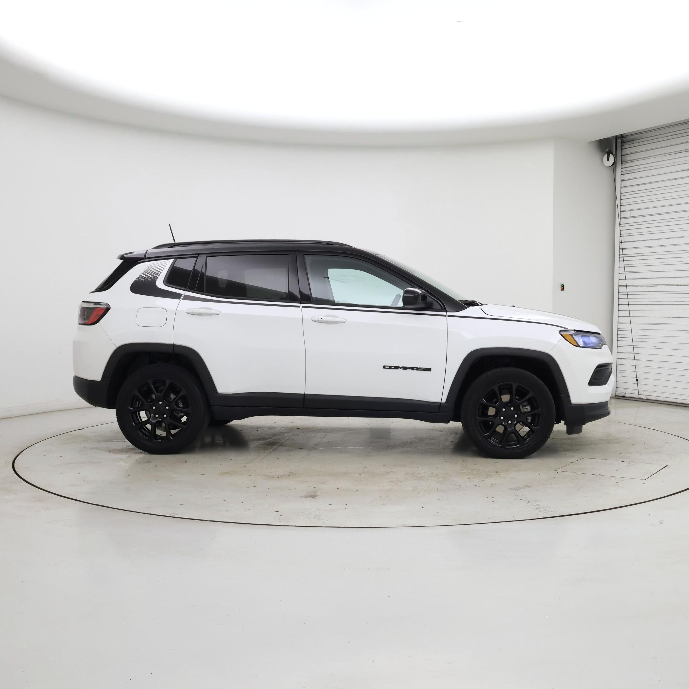Thumbnail: 2022 Jeep Compass - 7
