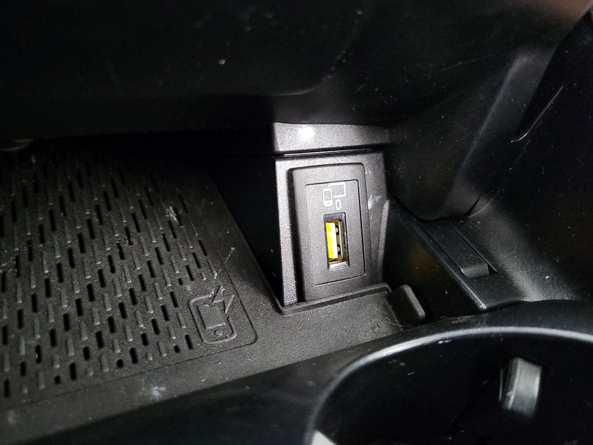 Thumbnail: 2020 Mercedes-Benz C-Class - 19