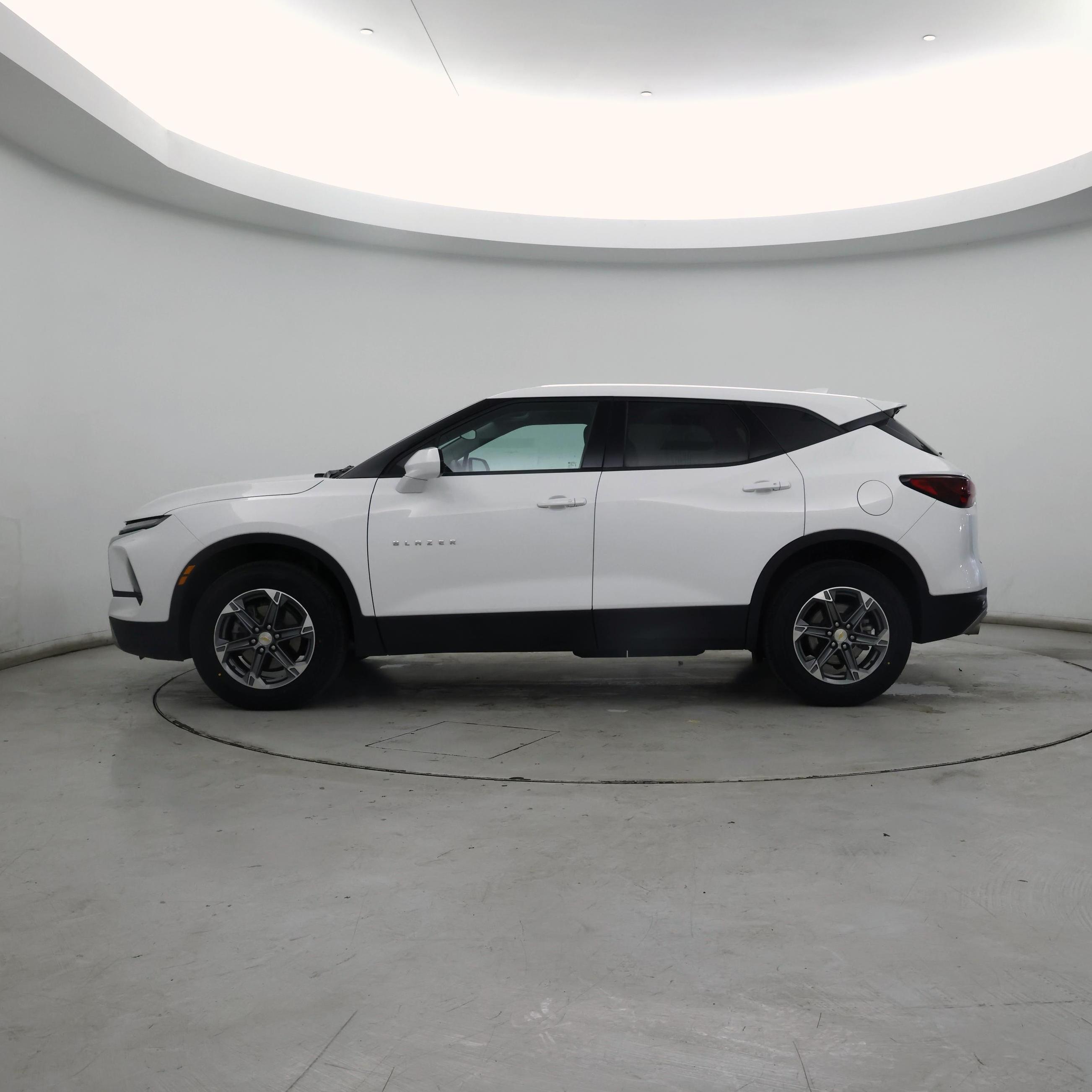 Thumbnail: 2024 Chevrolet Blazer - 3