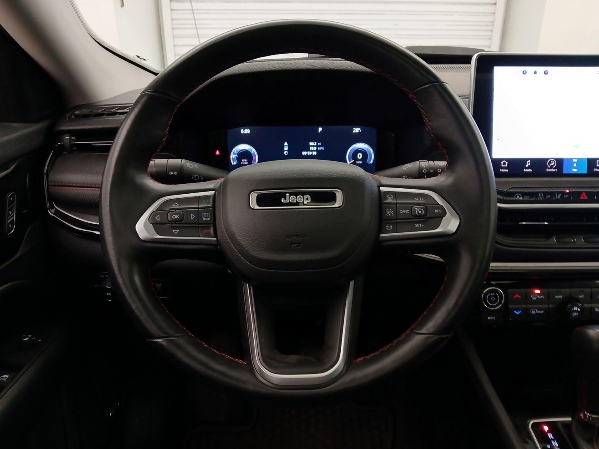 Thumbnail: 2022 Jeep Compass - 10