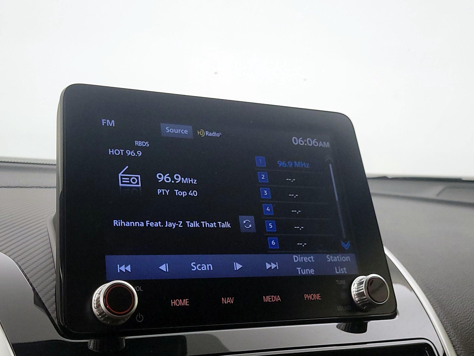 Thumbnail: 2022 Mitsubishi Eclipse Cross - 15