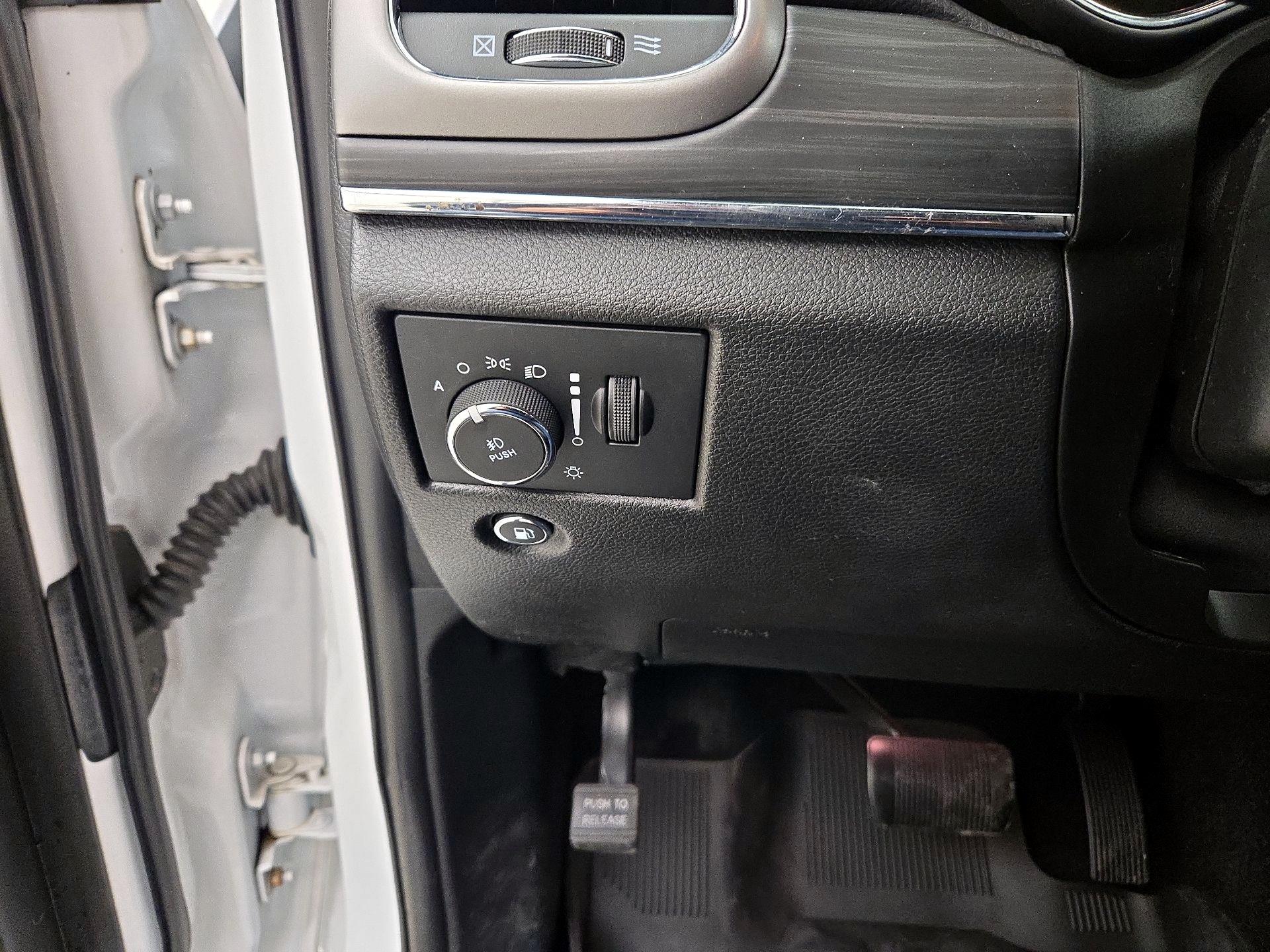 Thumbnail: 2021 Jeep Grand Cherokee - 13