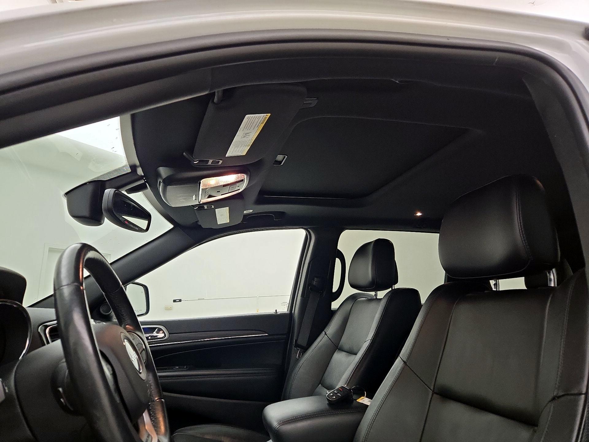 Thumbnail: 2021 Jeep Grand Cherokee - 20