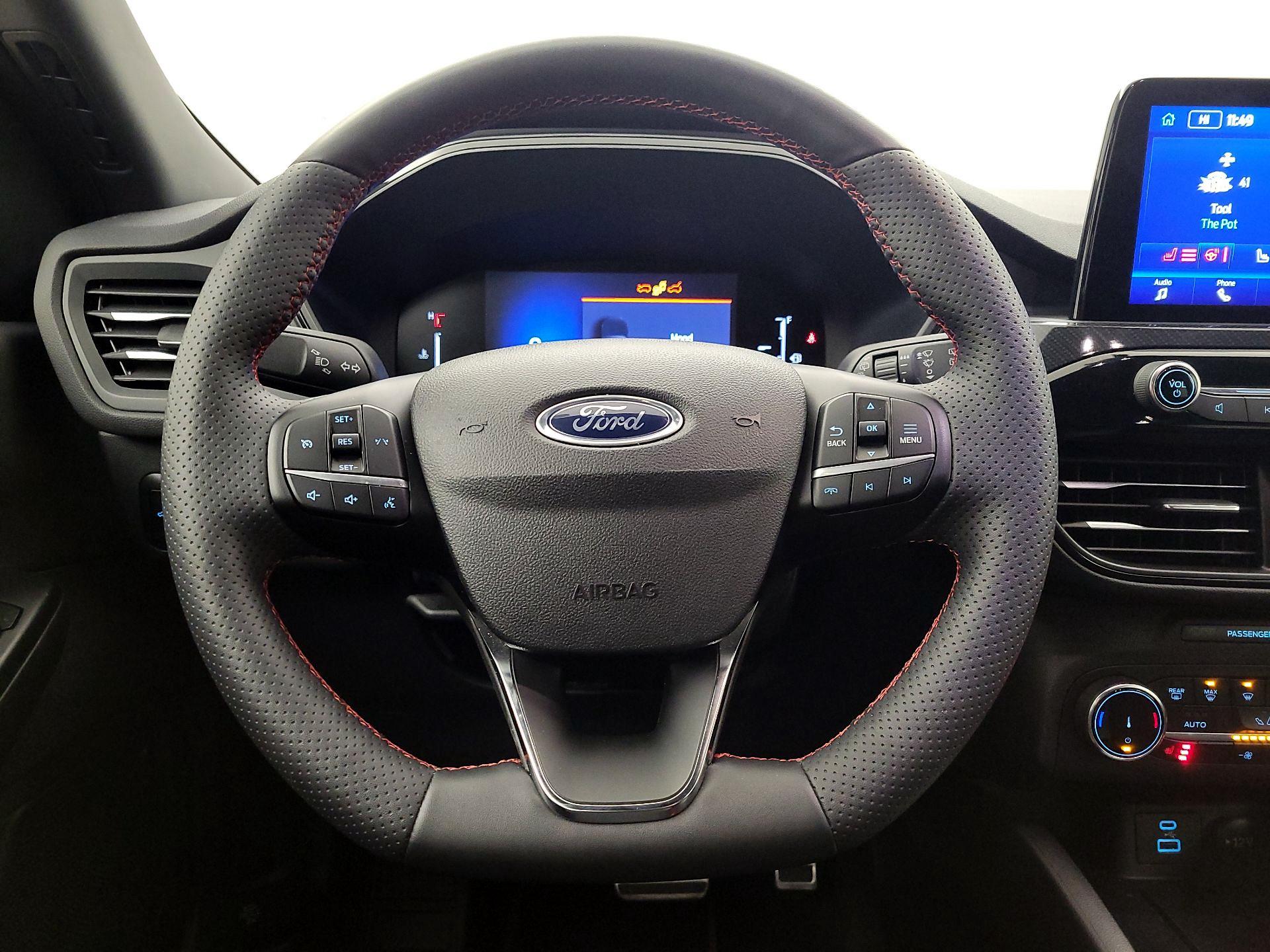 Thumbnail: 2023 Ford Escape - 10