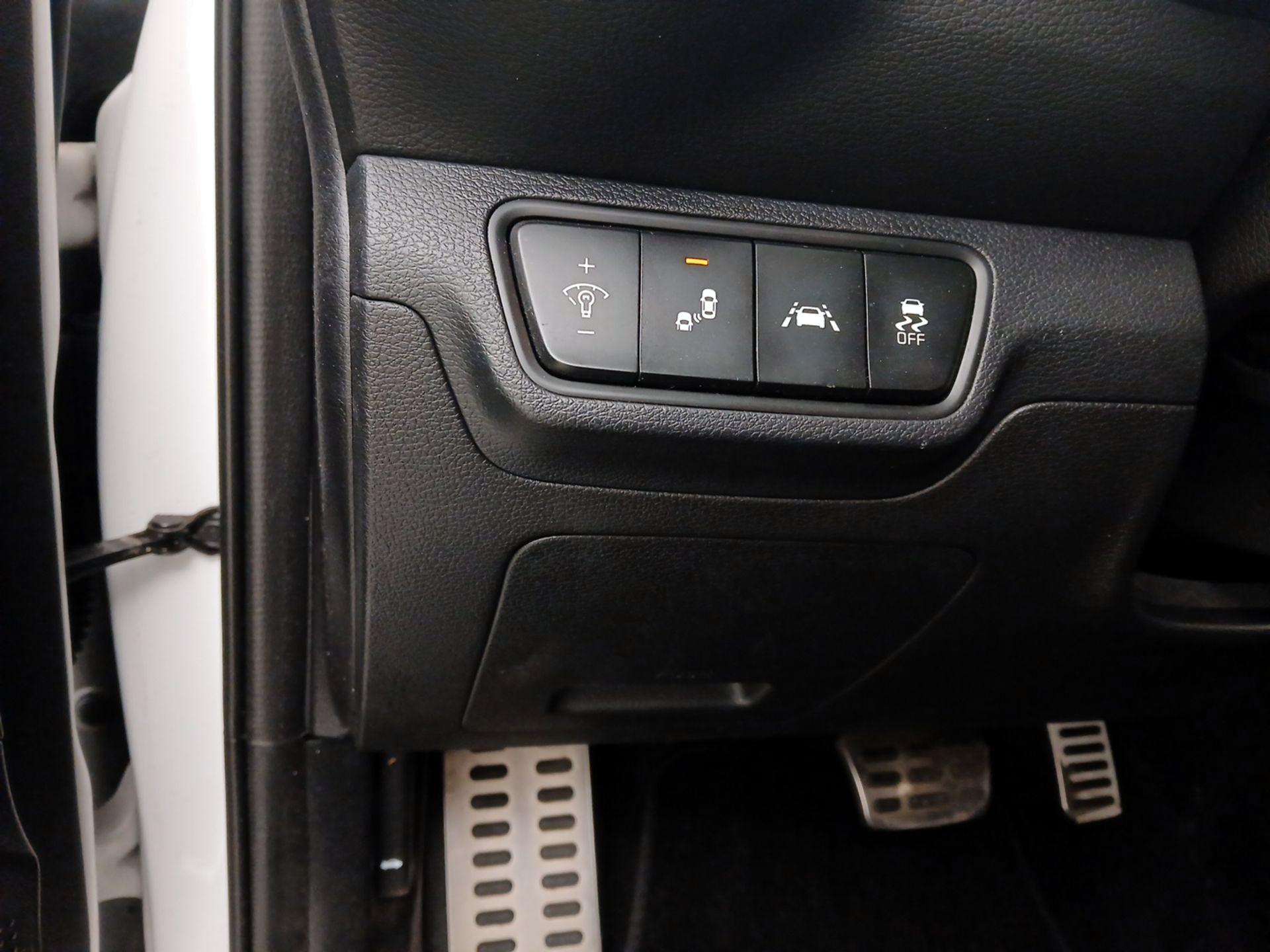 Thumbnail: 2021 Kia Forte - 13