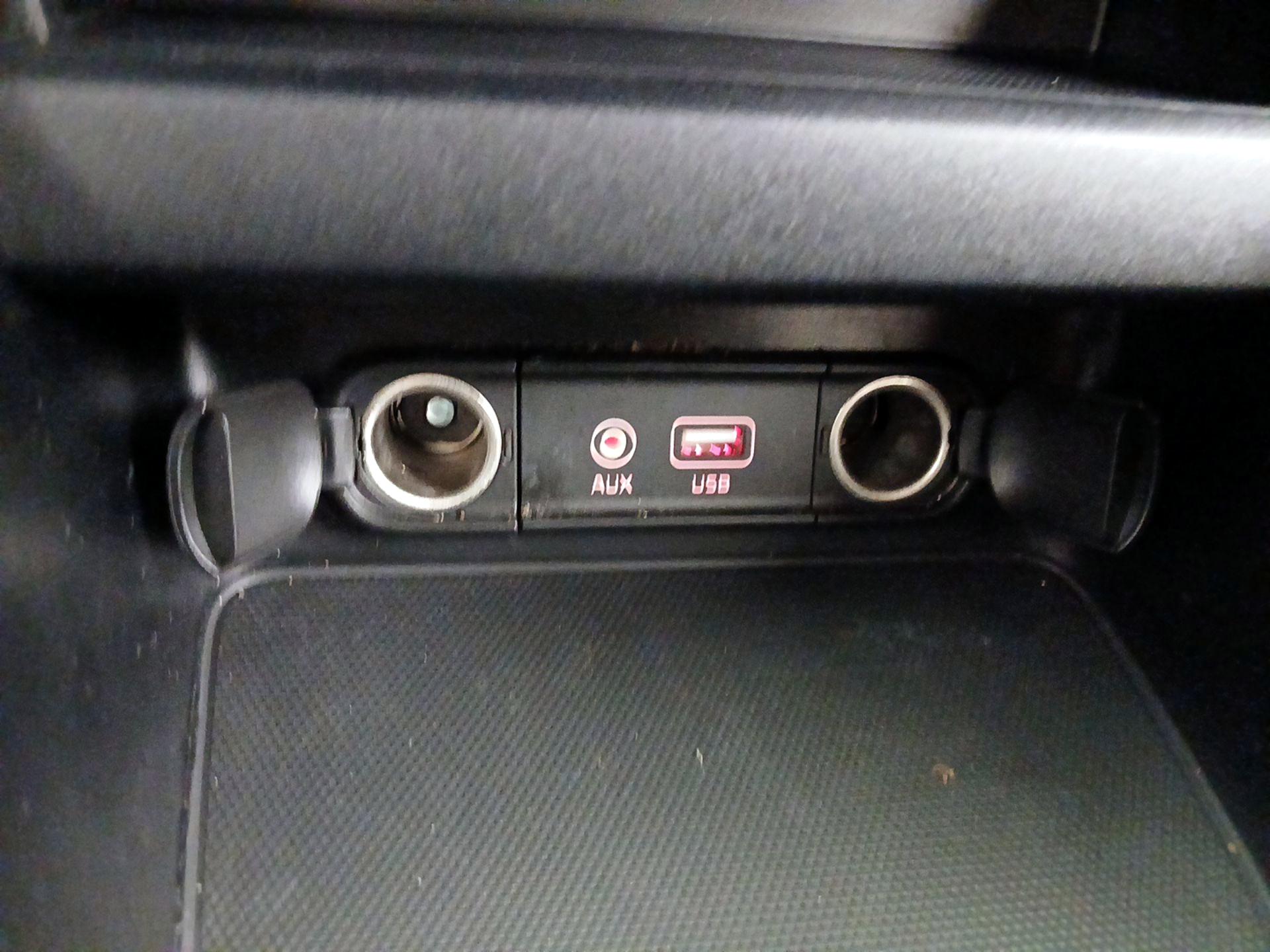 Thumbnail: 2021 Kia Forte - 18