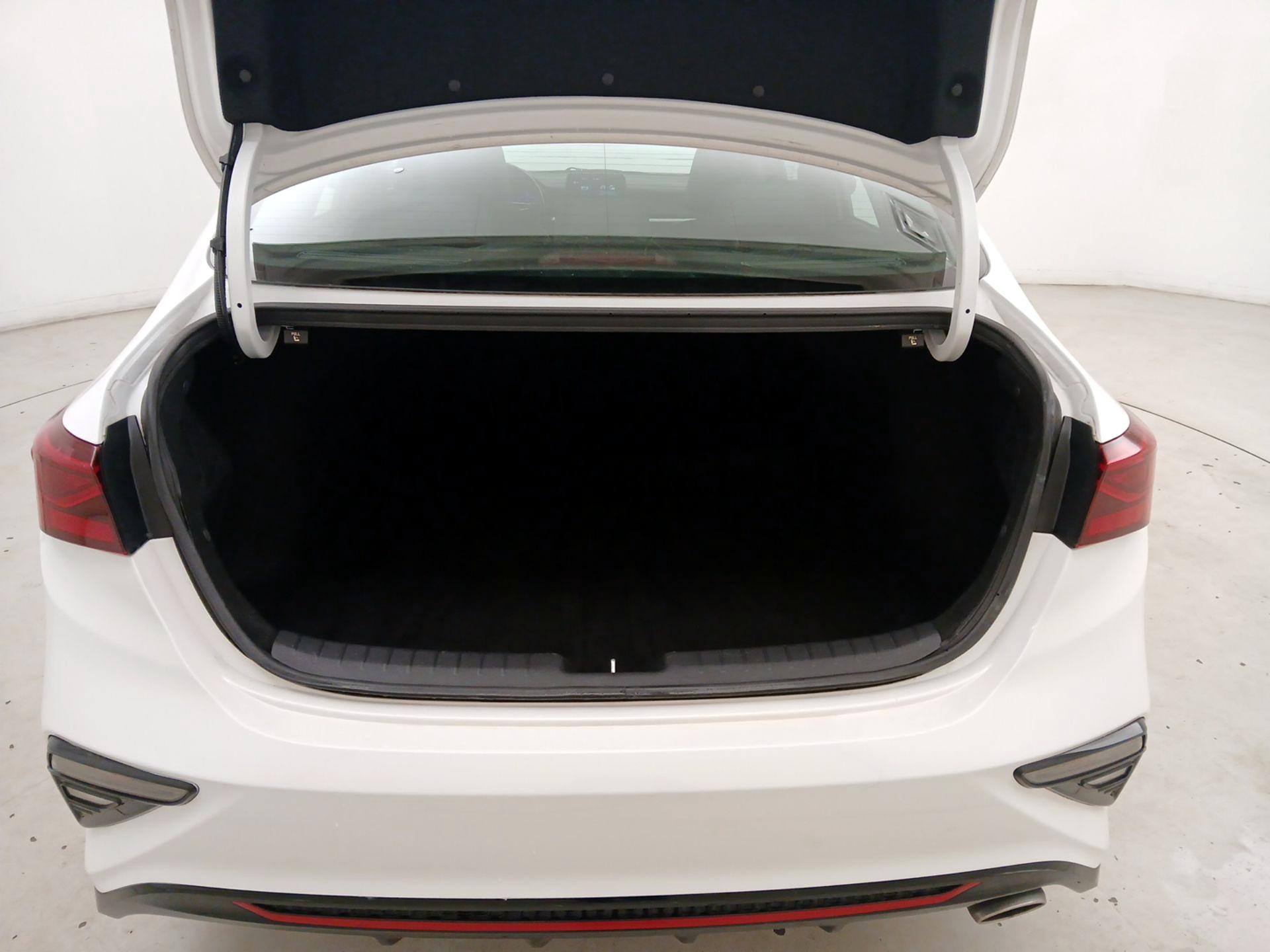 Thumbnail: 2021 Kia Forte - 20