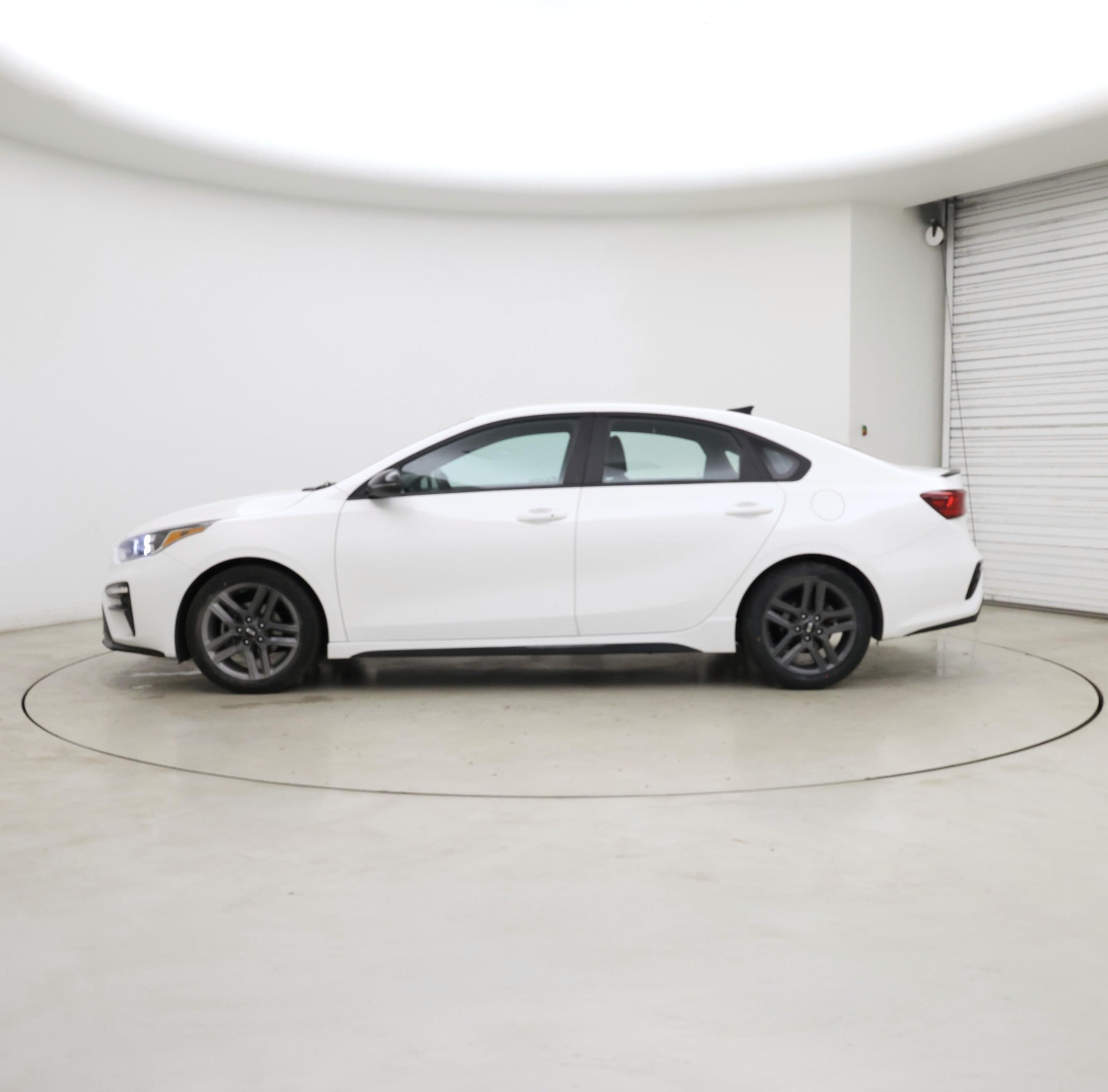 Thumbnail: 2021 Kia Forte - 3