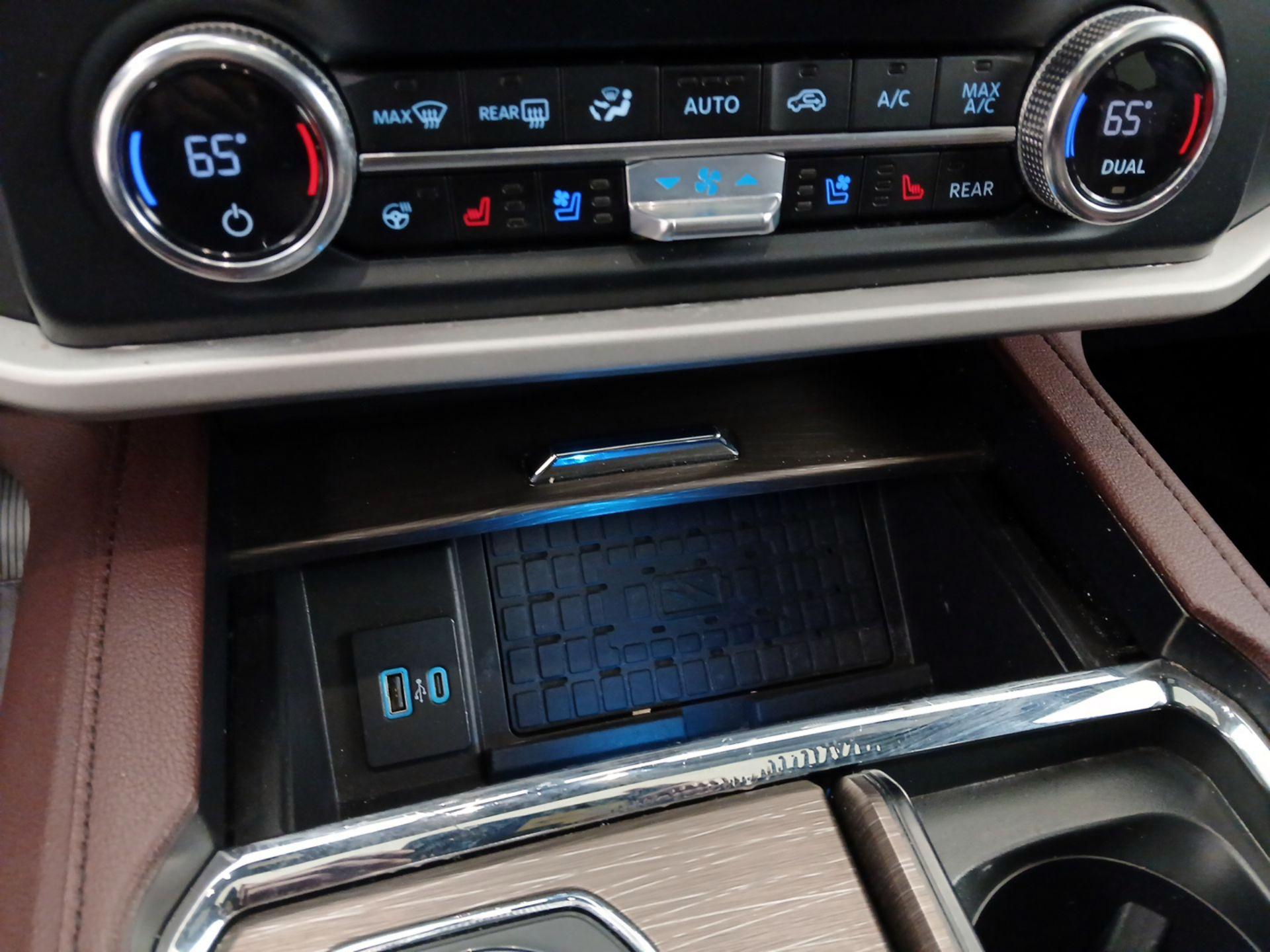 Thumbnail: 2023 Ford Expedition - 17