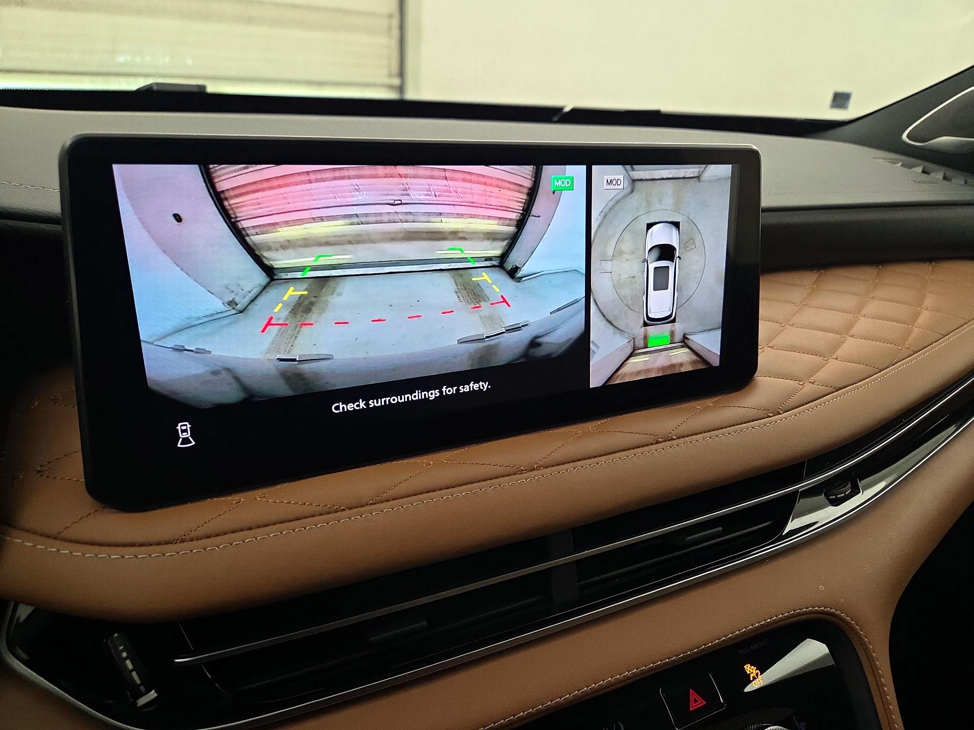 Thumbnail: 2022 INFINITI QX60 - 14