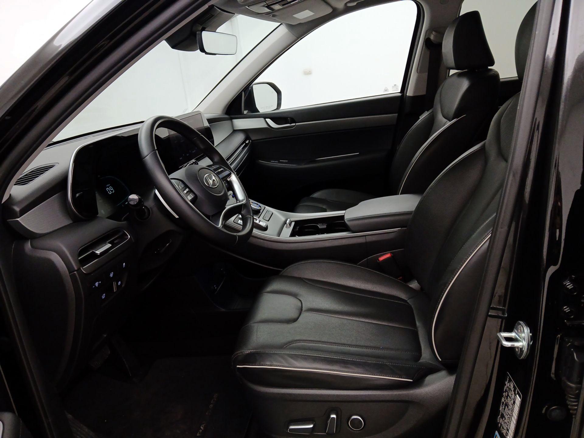 Thumbnail: 2023 Hyundai Palisade - 11