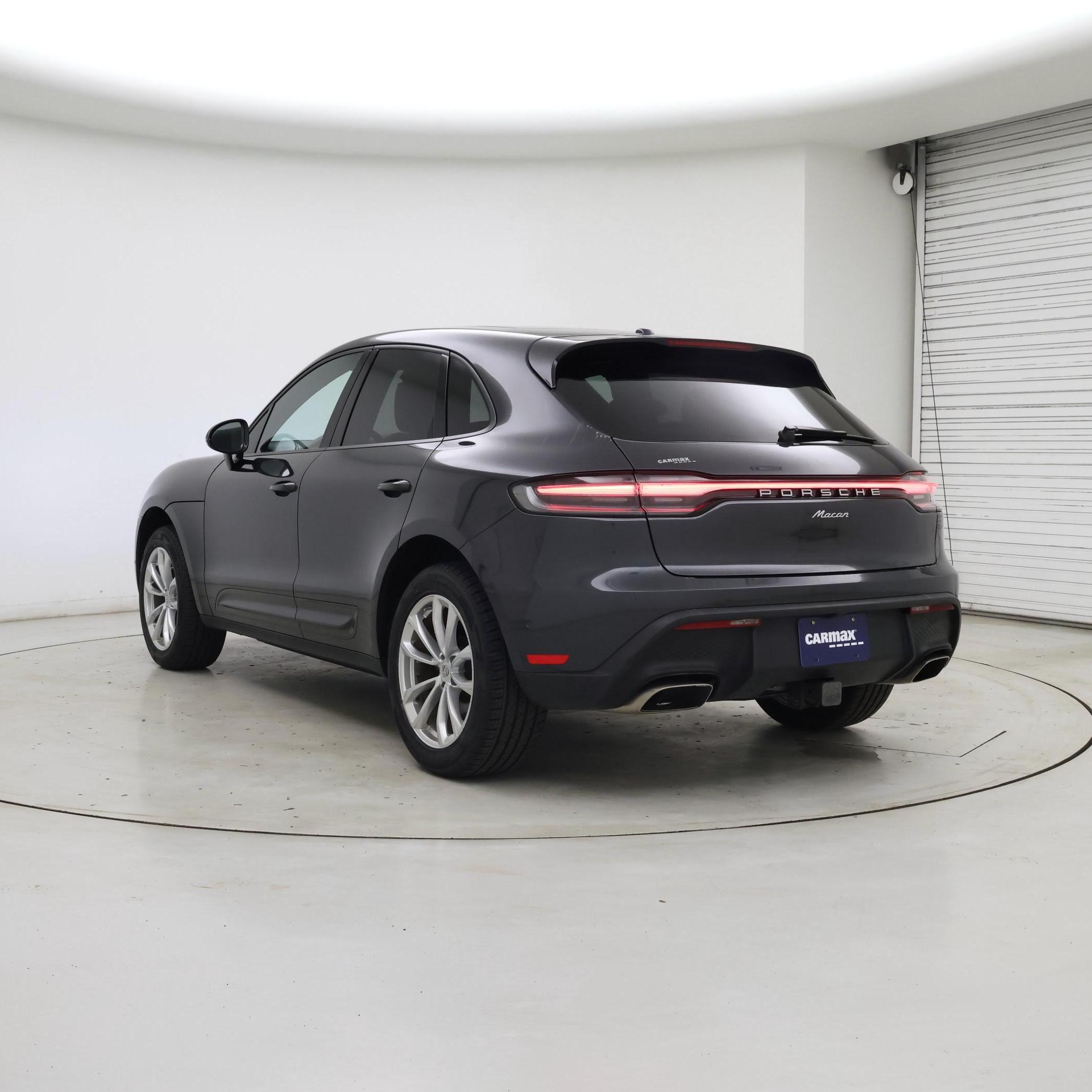 Thumbnail: 2022 Porsche Macan - 2