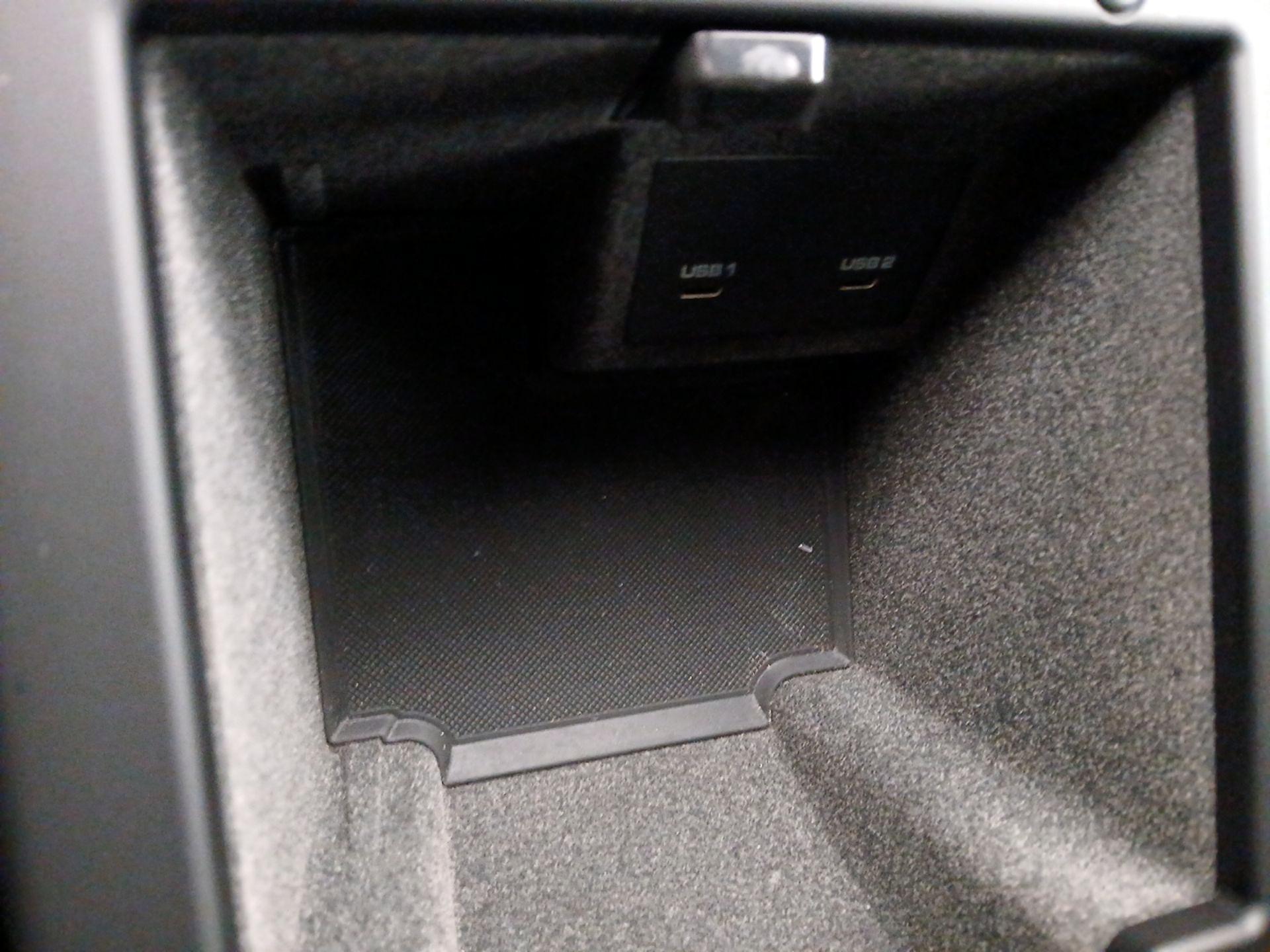 Thumbnail: 2022 Porsche Macan - 19