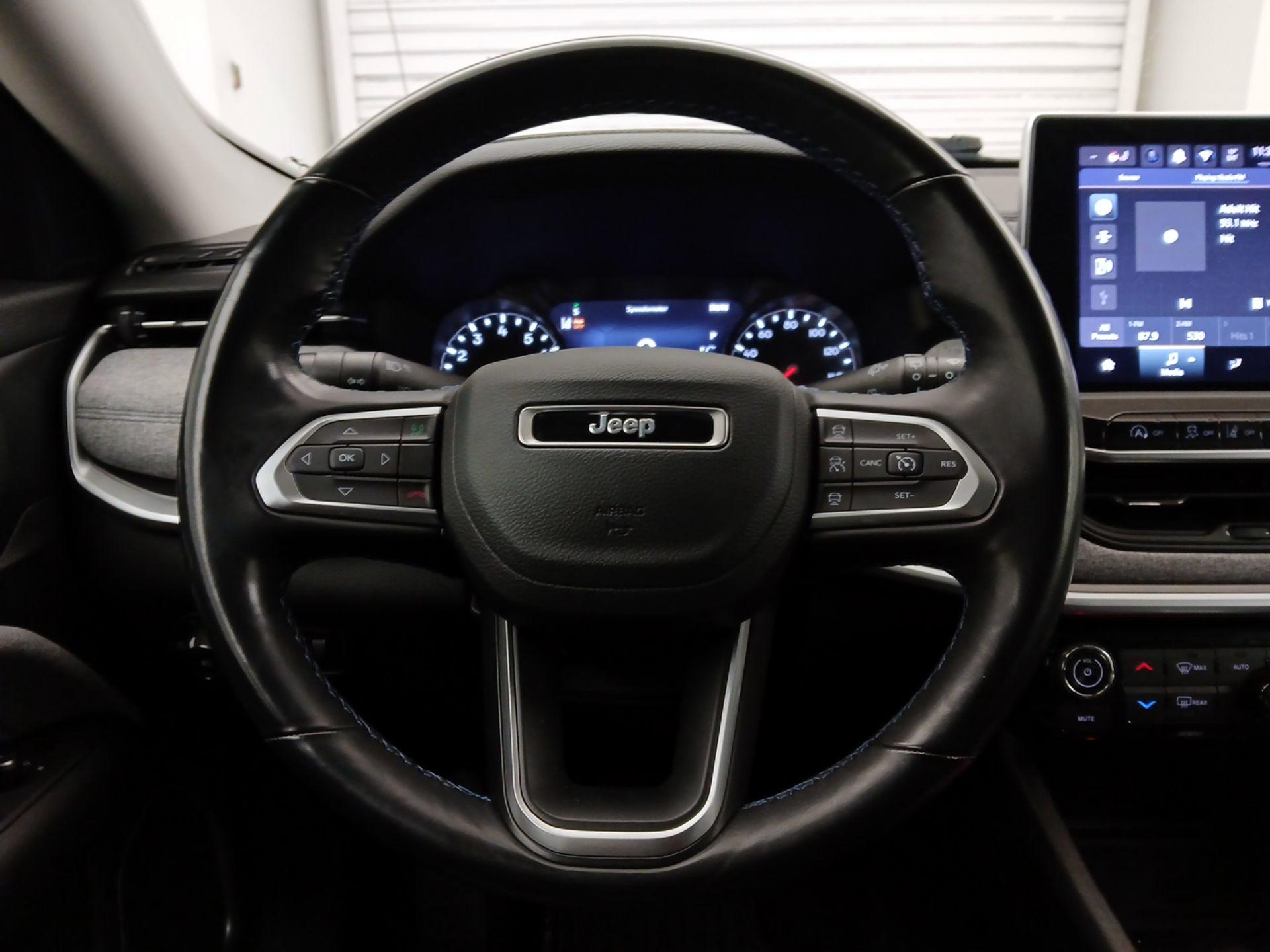 Thumbnail: 2022 Jeep Compass - 10