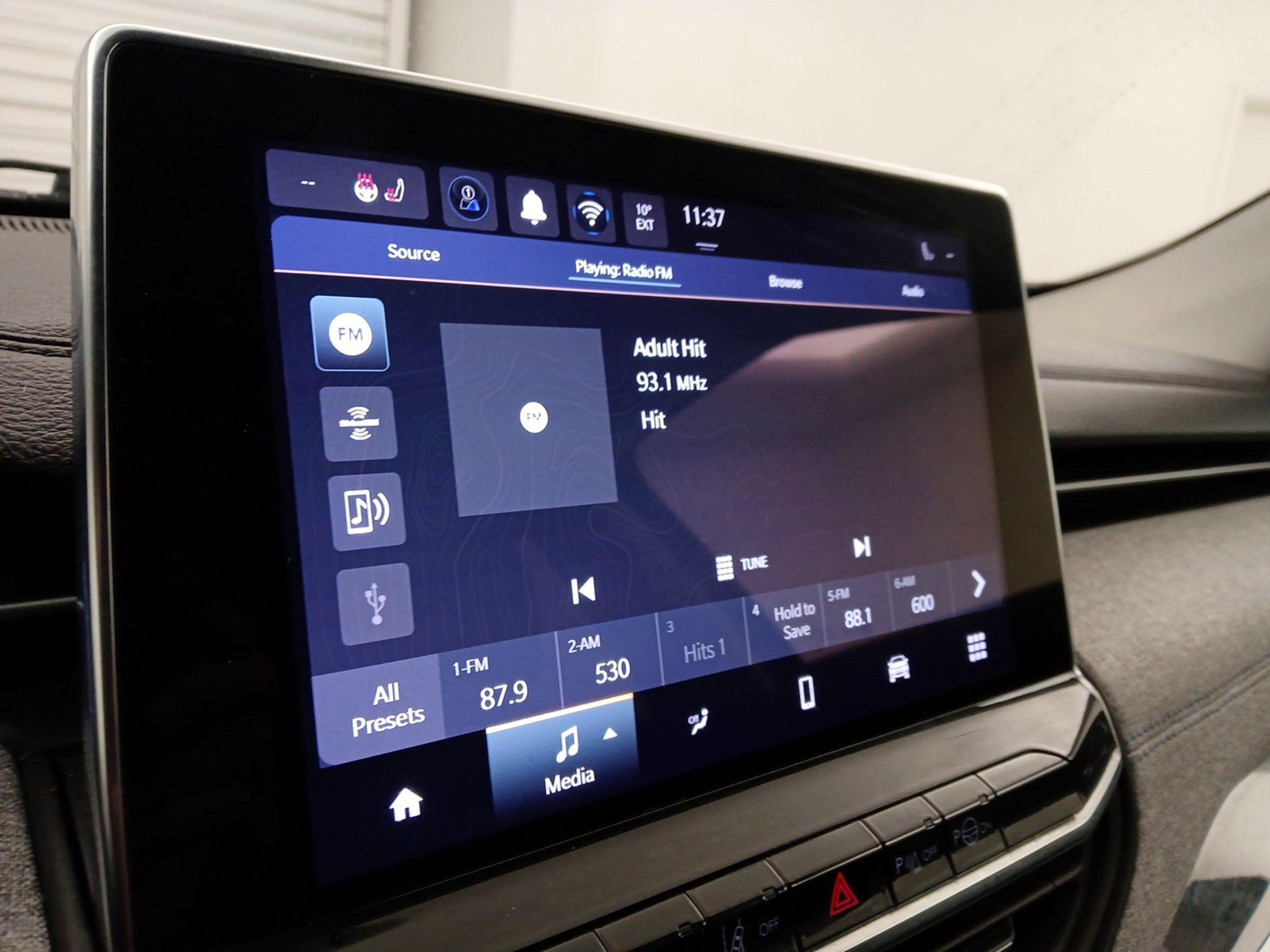 Thumbnail: 2022 Jeep Compass - 15