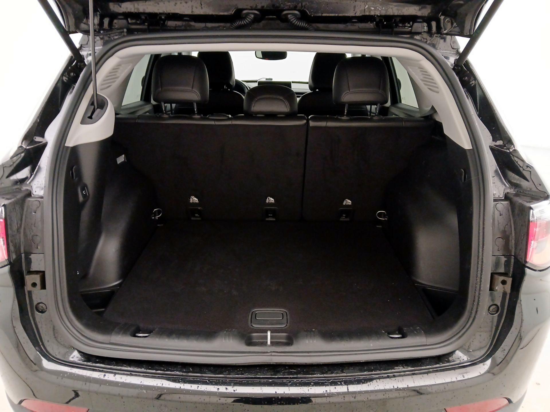 Thumbnail: 2022 Jeep Compass - 20