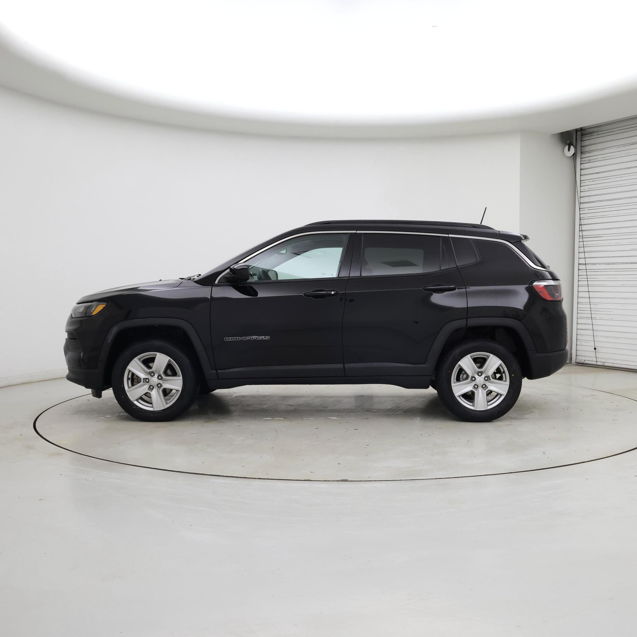 Thumbnail: 2022 Jeep Compass - 3
