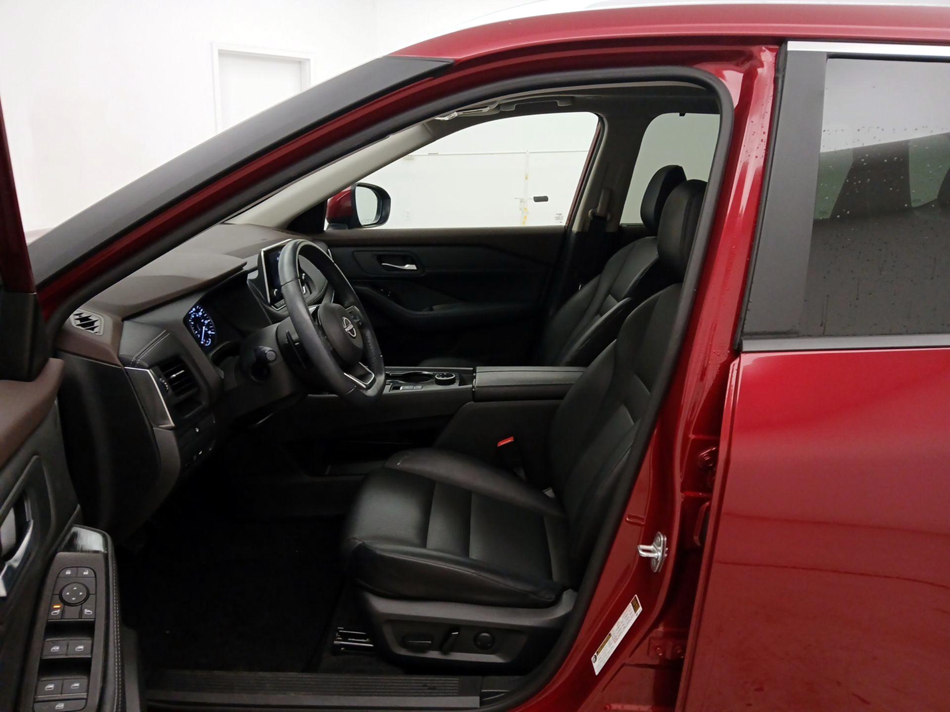 Thumbnail: 2023 Nissan Rogue - 11