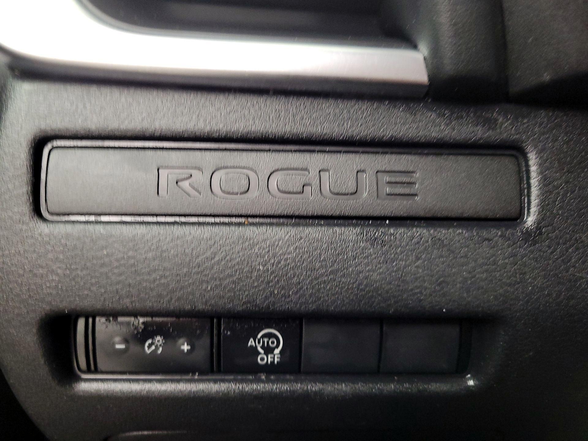 Thumbnail: 2023 Nissan Rogue - 13