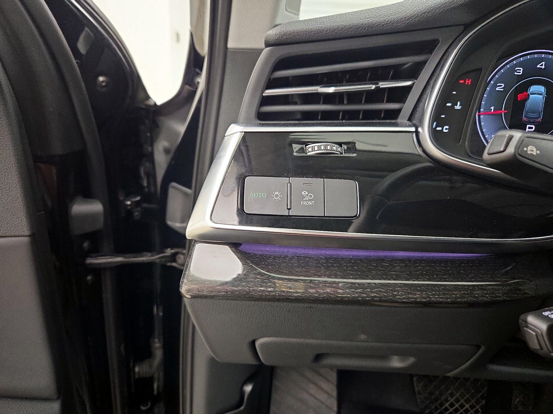 Thumbnail: 2023 Audi Q7 - 13