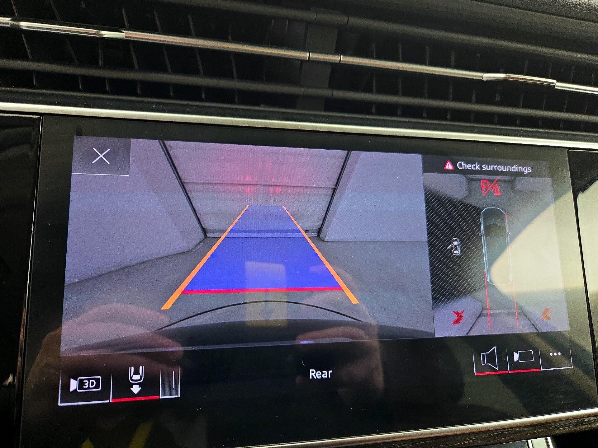 Thumbnail: 2023 Audi Q7 - 14