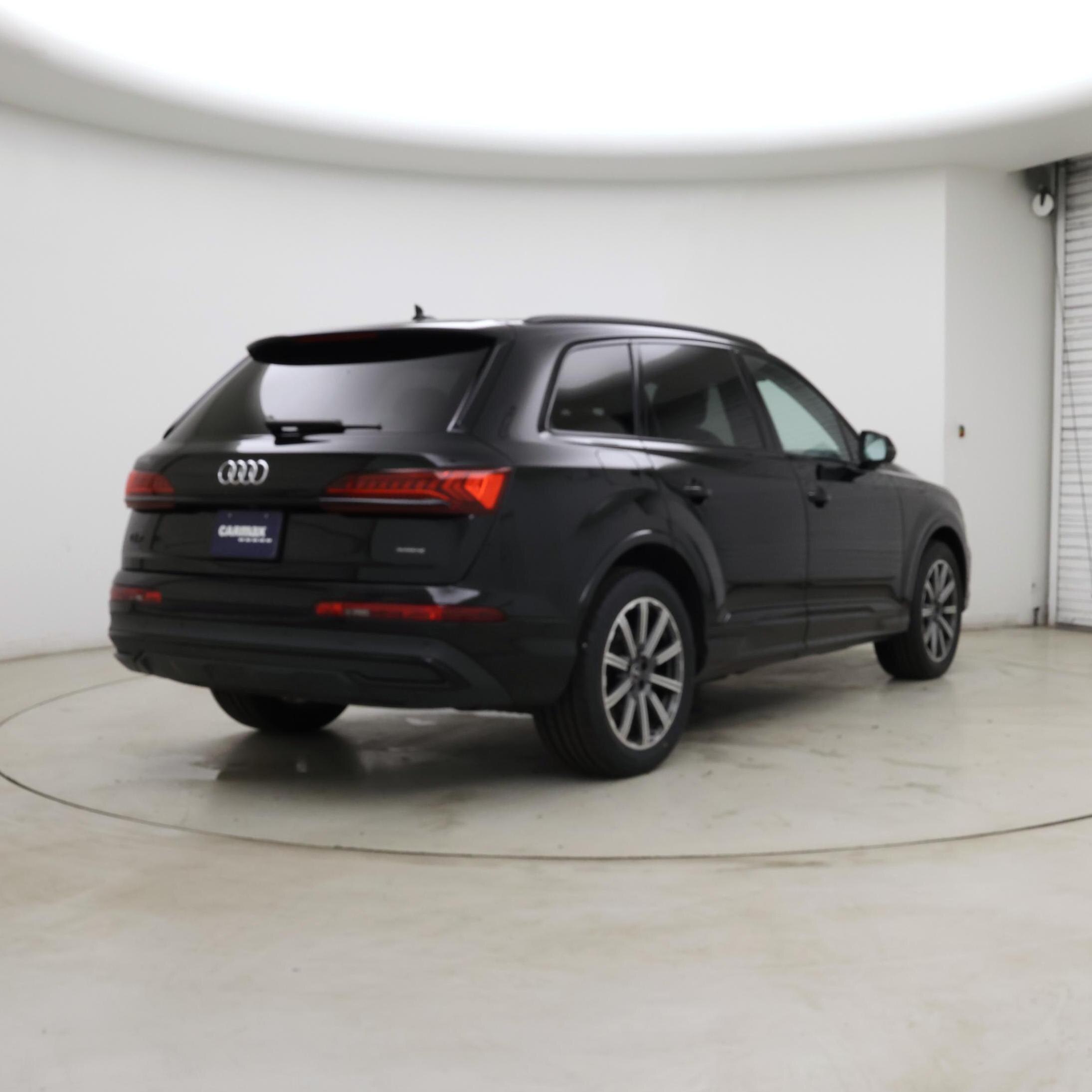 Thumbnail: 2023 Audi Q7 - 8