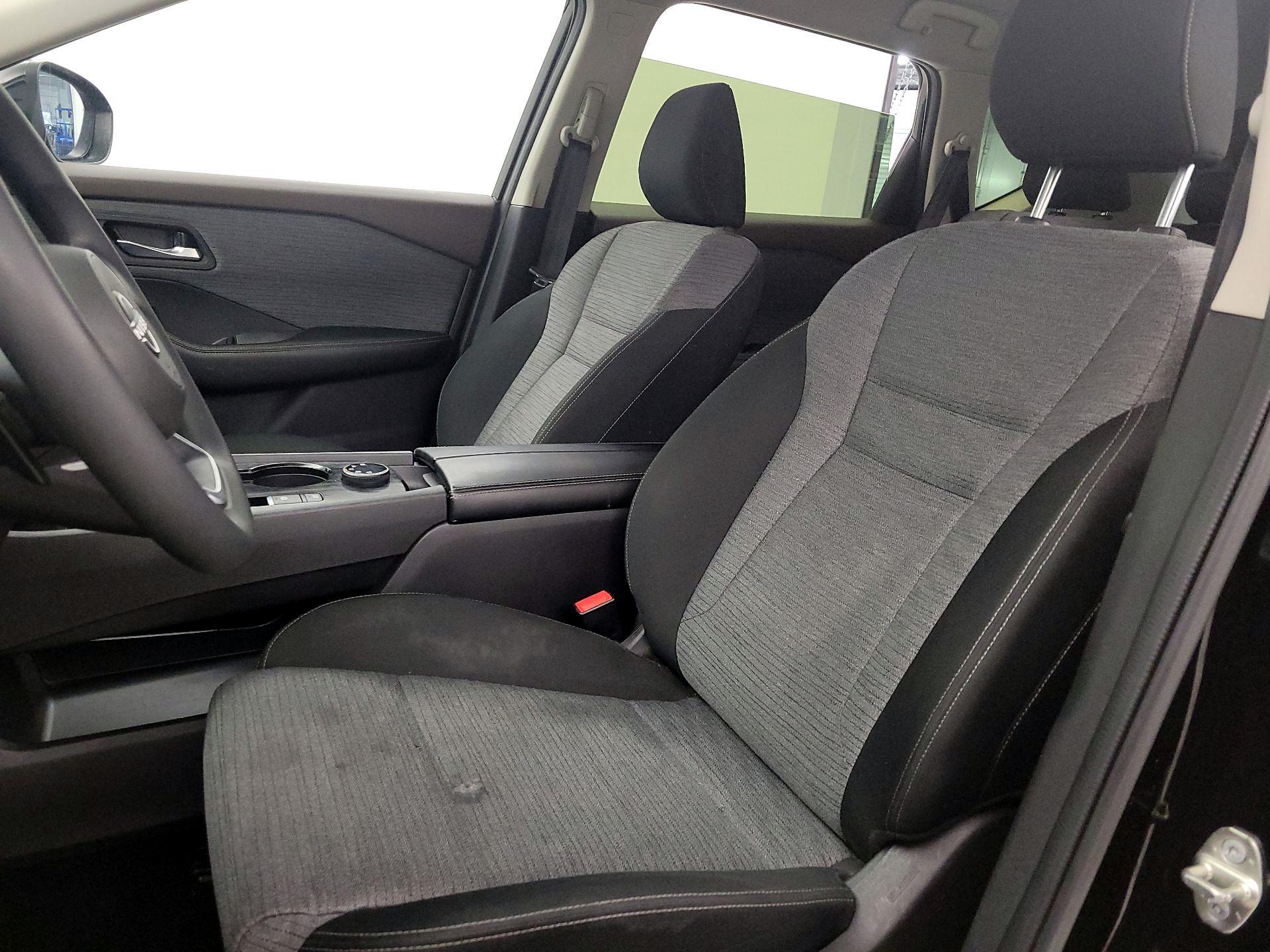 Thumbnail: 2023 Nissan Rogue - 11