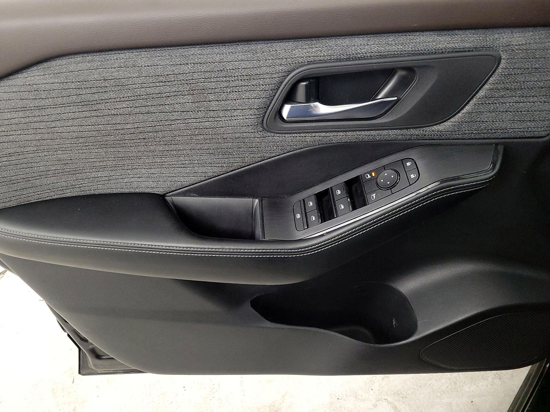 Thumbnail: 2023 Nissan Rogue - 12