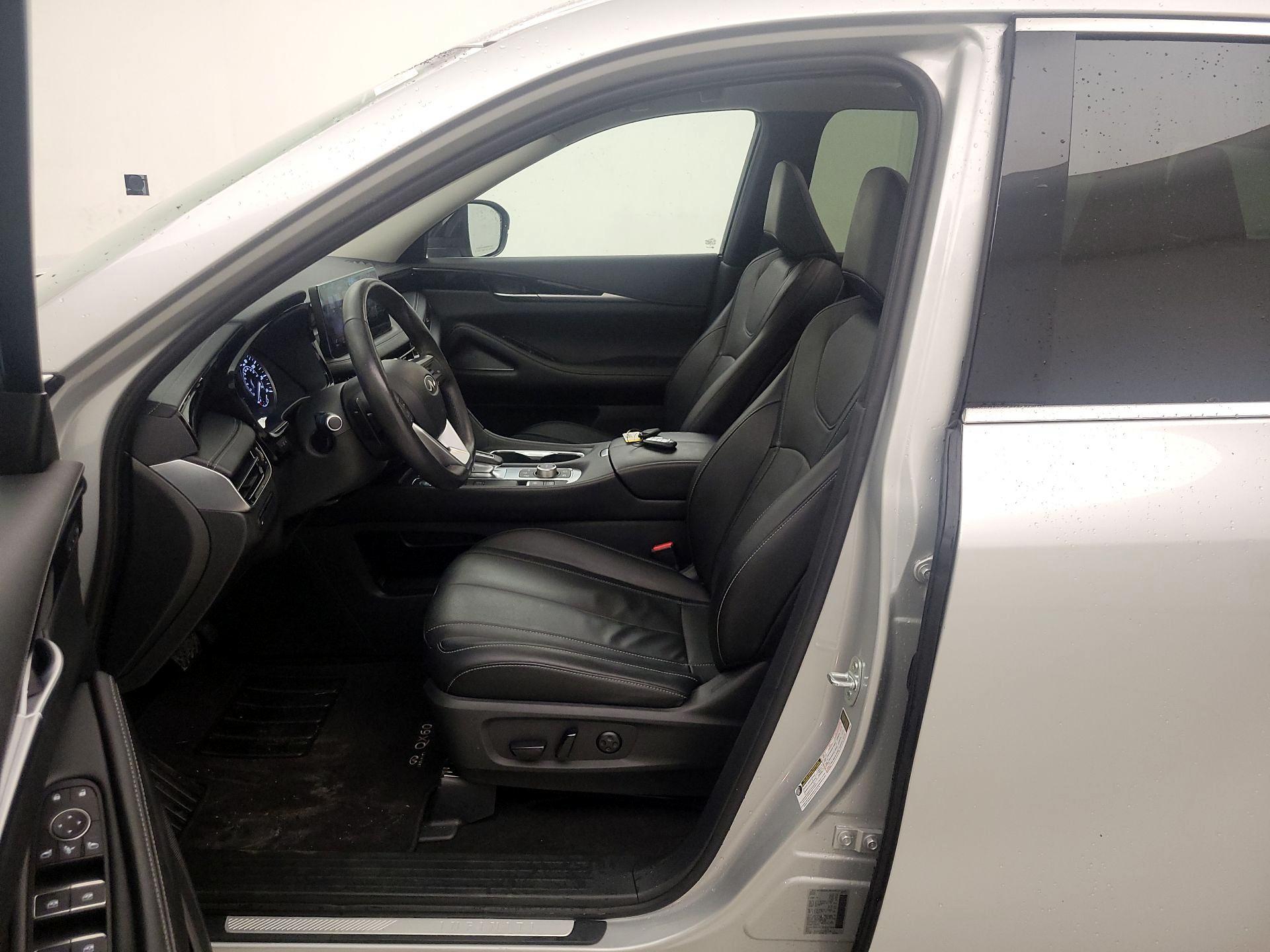 Thumbnail: 2023 INFINITI QX60 - 11