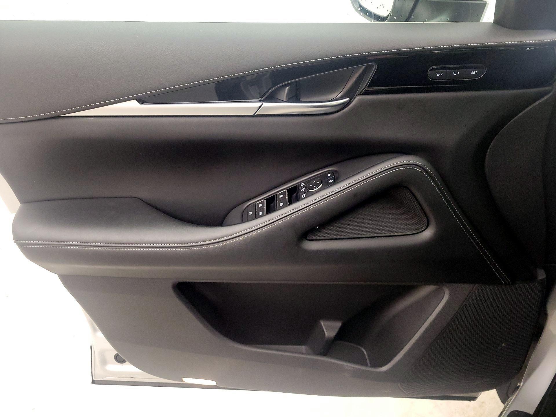 Thumbnail: 2023 INFINITI QX60 - 12