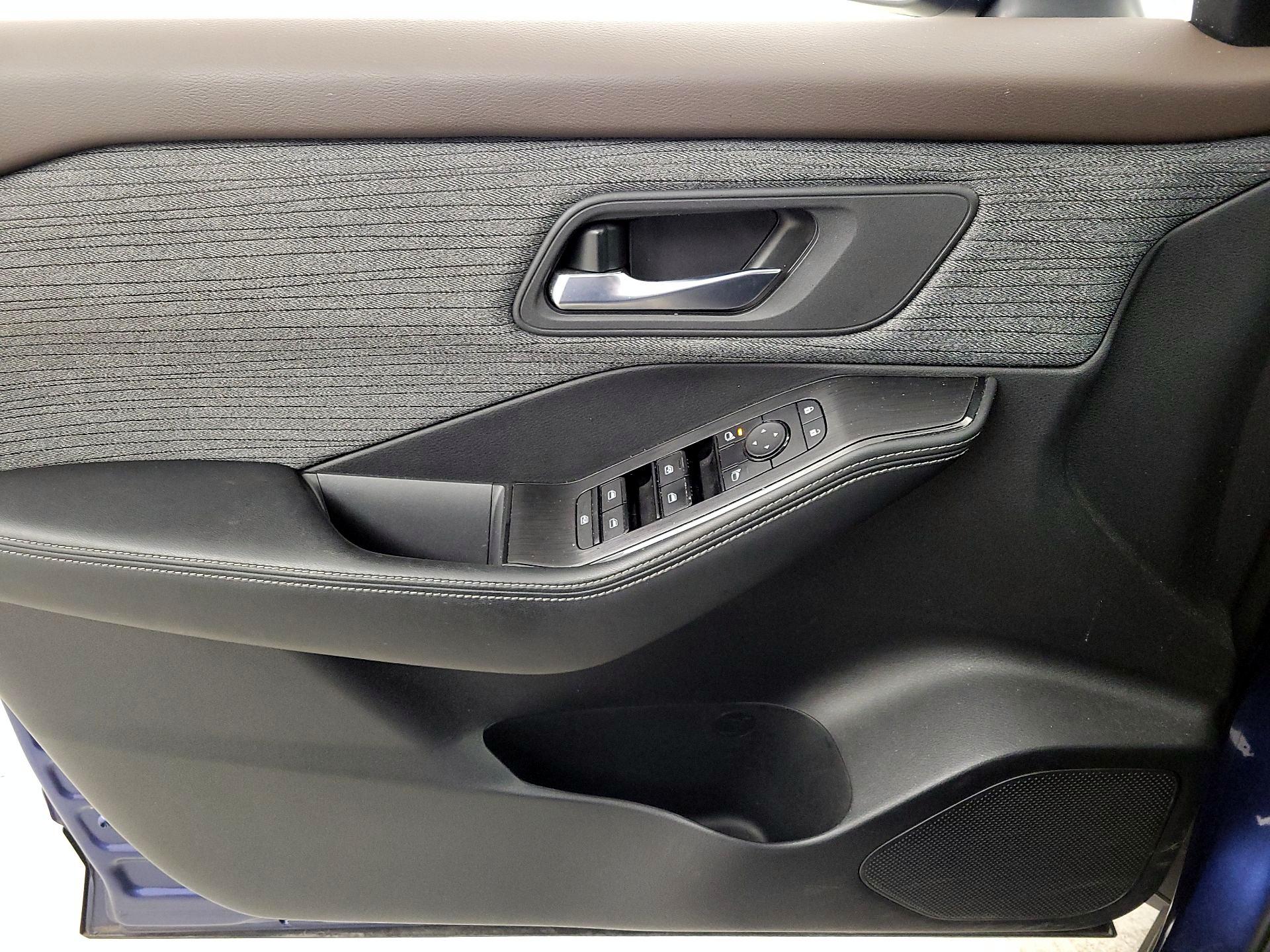 Thumbnail: 2023 Nissan Rogue - 12