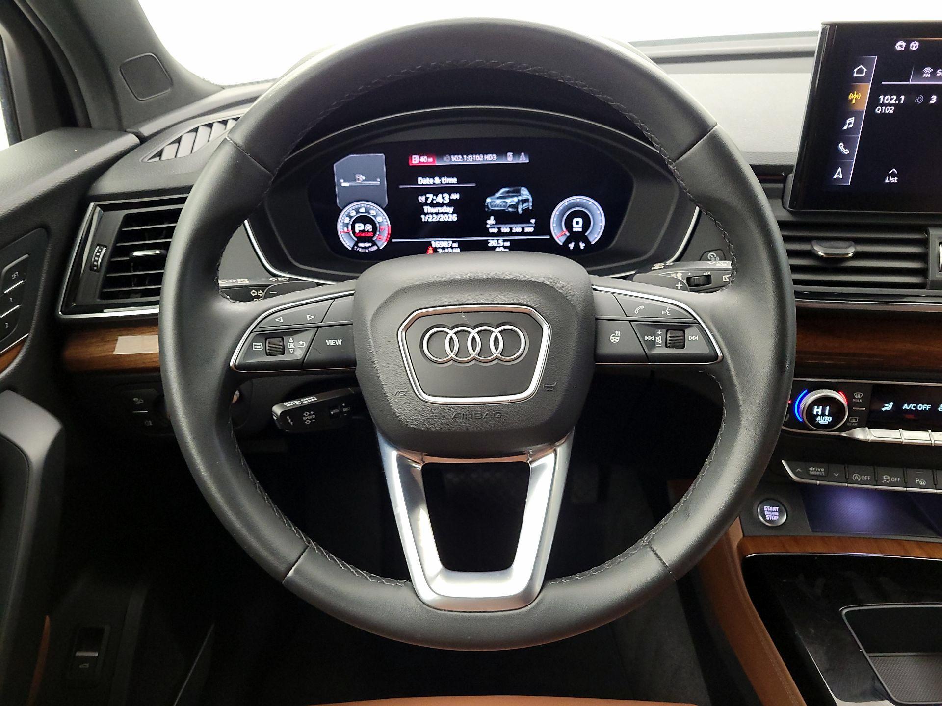 Thumbnail: 2022 Audi Q5 - 10