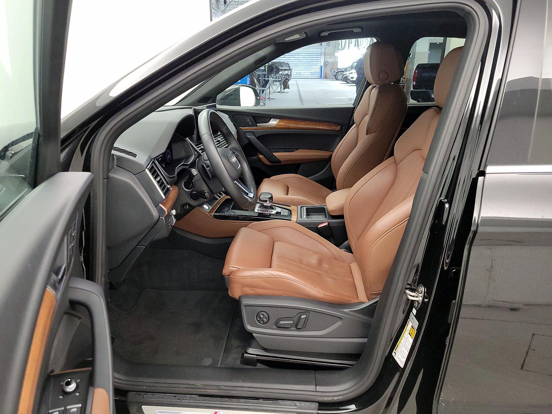 Thumbnail: 2022 Audi Q5 - 11