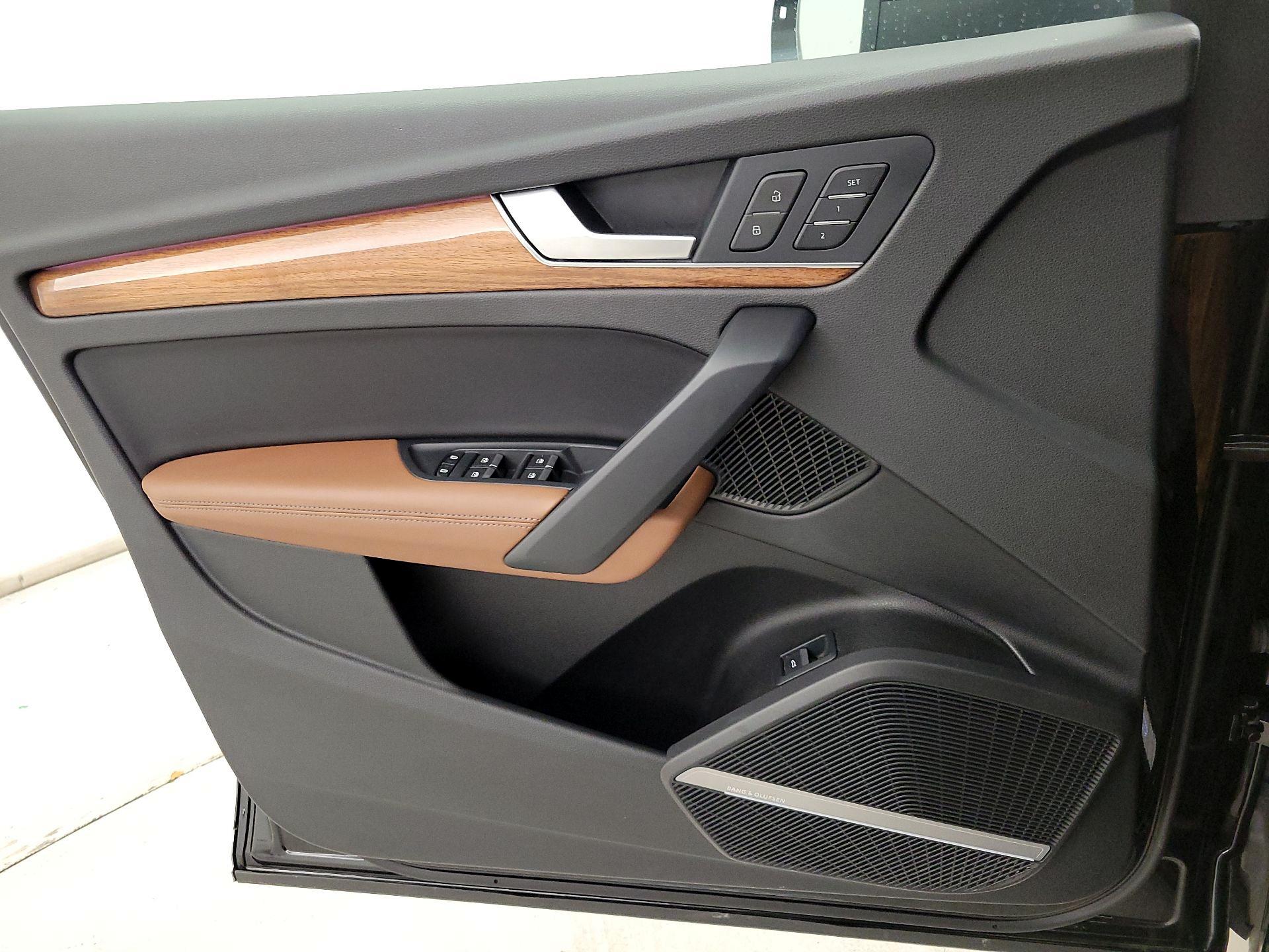 Thumbnail: 2022 Audi Q5 - 12