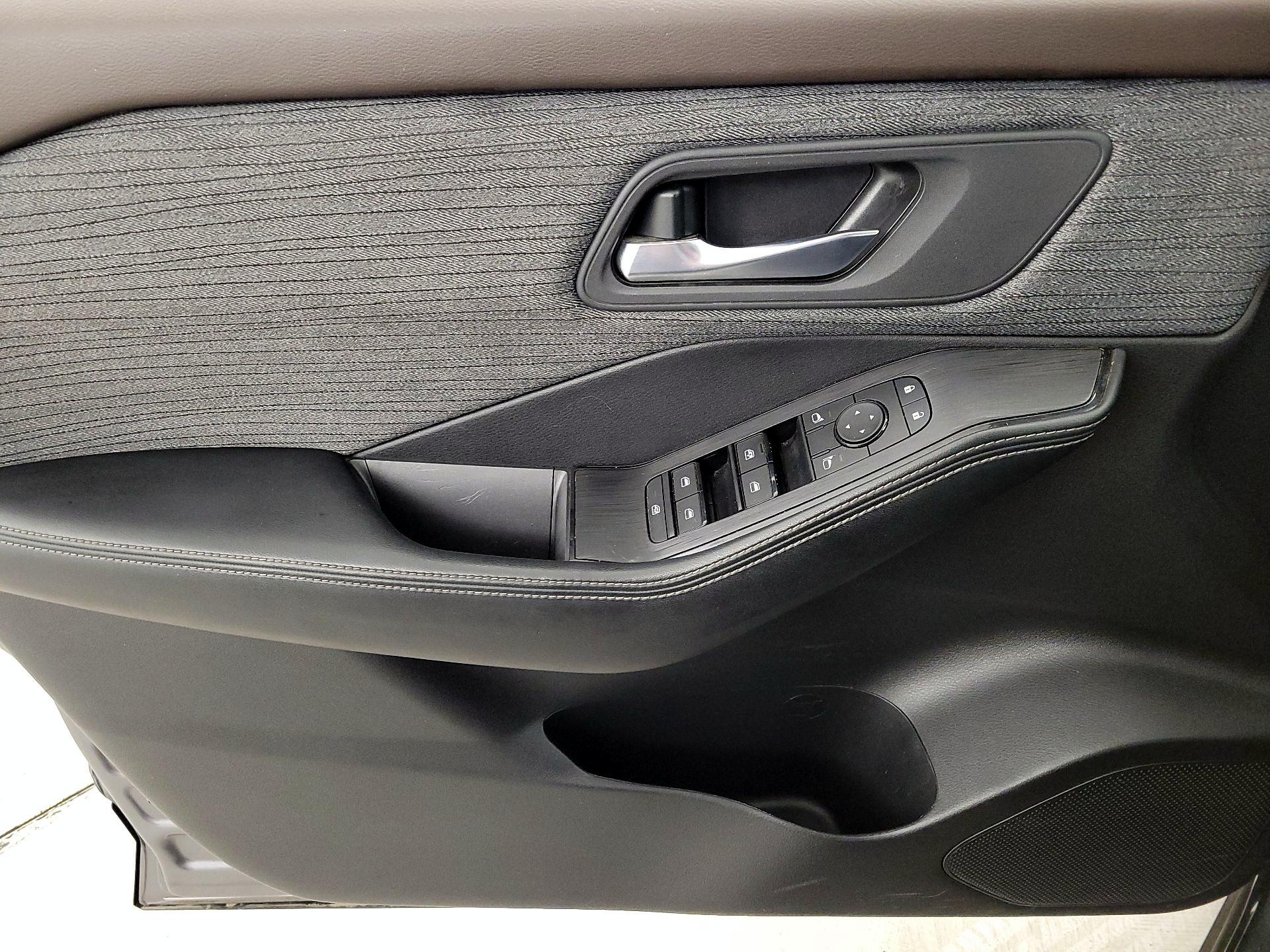 Thumbnail: 2023 Nissan Rogue - 12