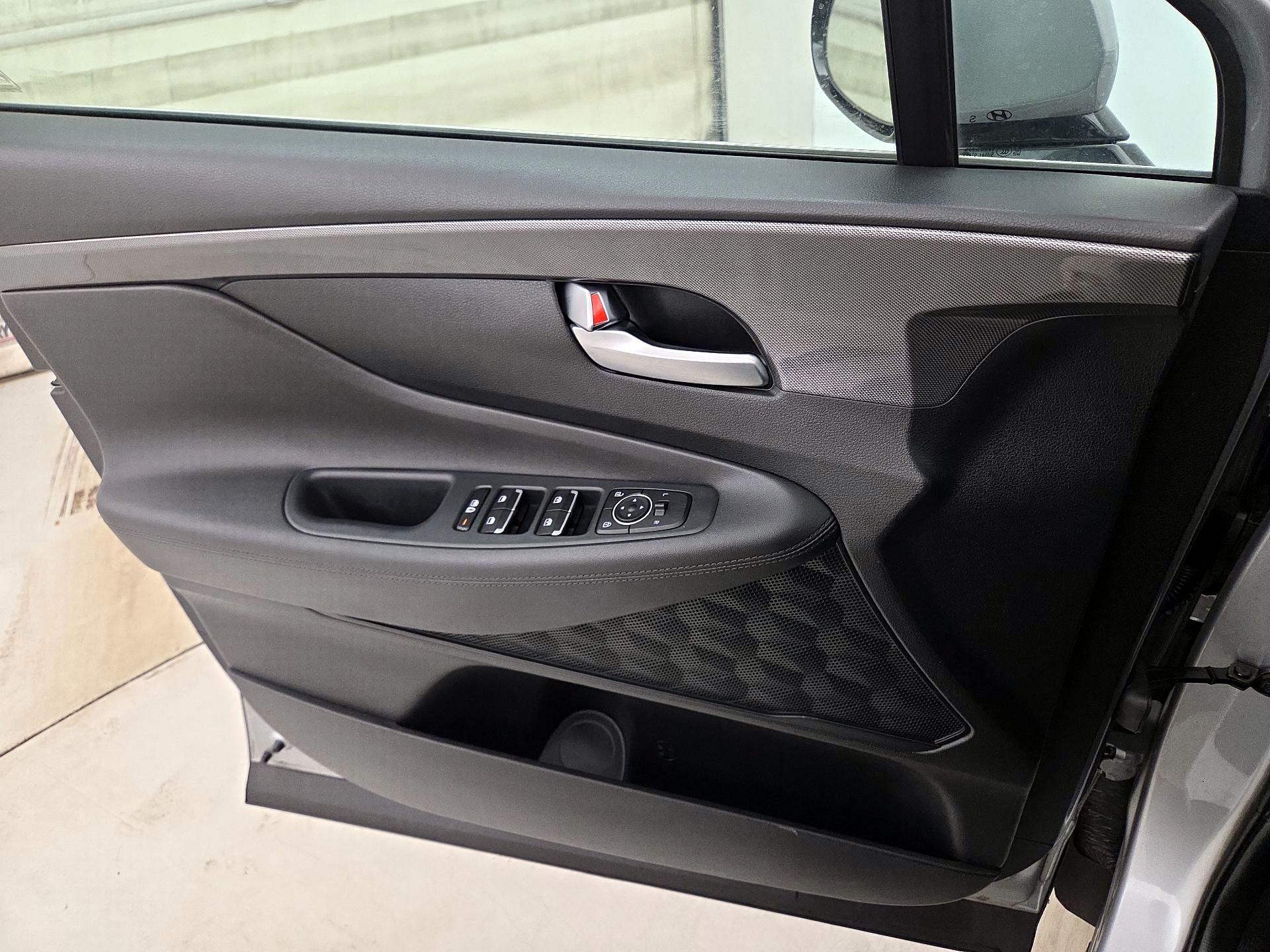 Thumbnail: 2022 Hyundai Santa Fe - 12