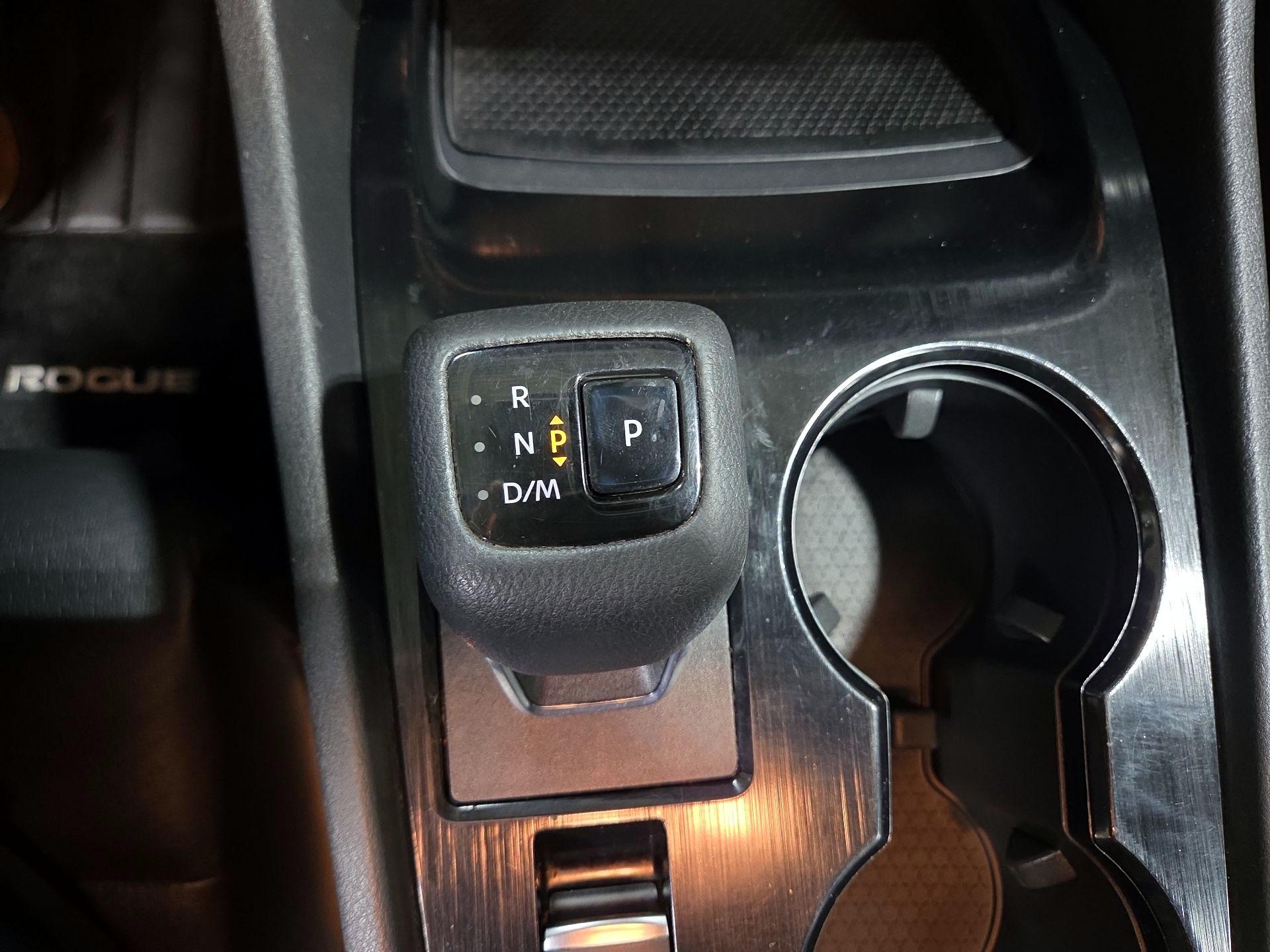 Thumbnail: 2021 Nissan Rogue - 17