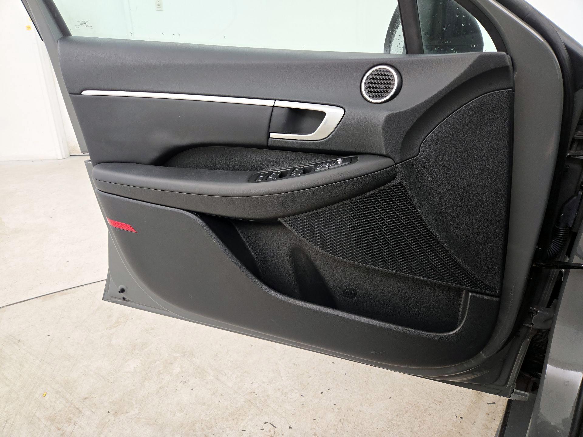 Thumbnail: 2023 Hyundai Sonata - 12