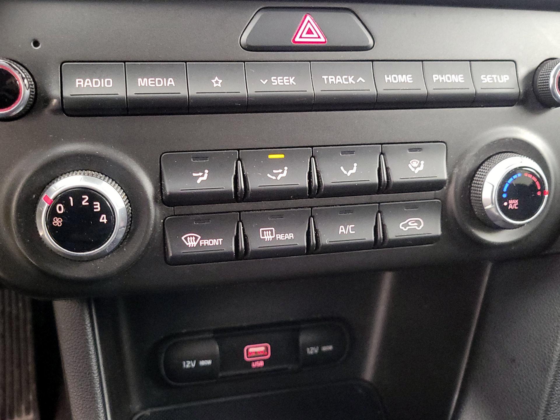 Thumbnail: 2020 Kia Sportage - 16