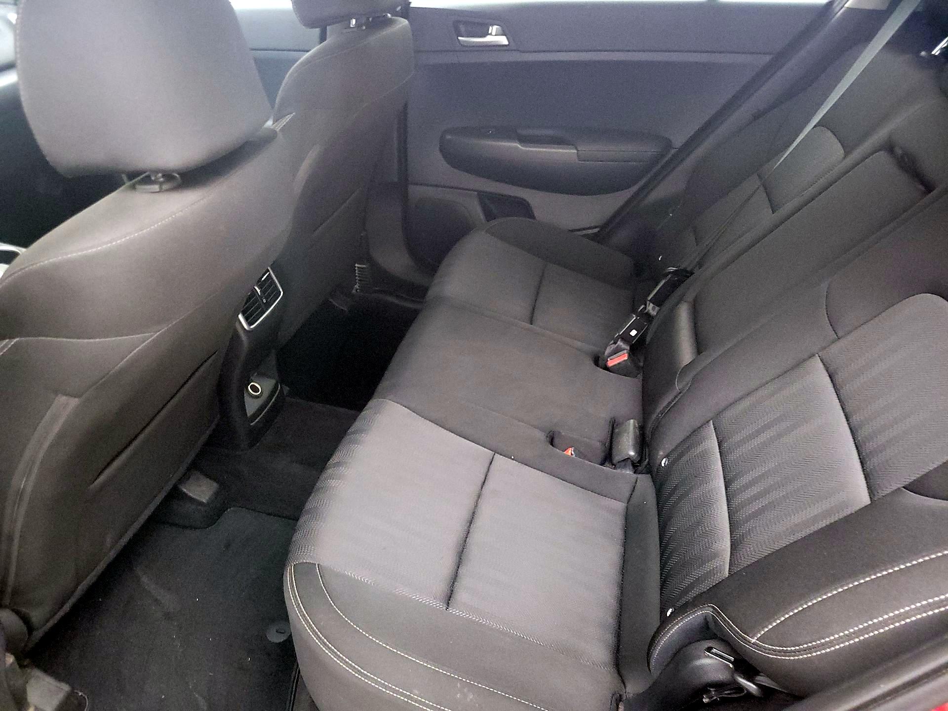 Thumbnail: 2020 Kia Sportage - 19