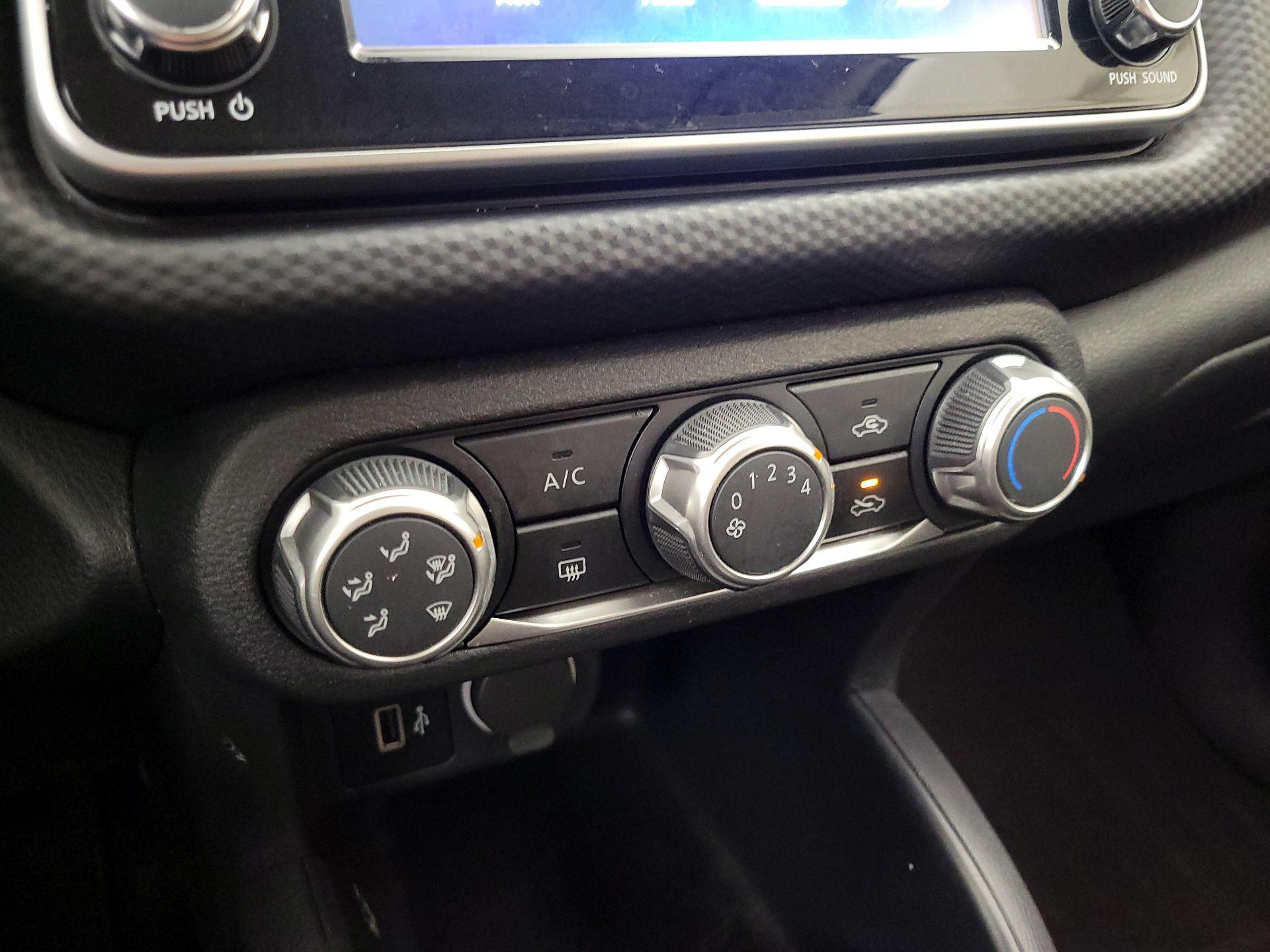 Thumbnail: 2022 Nissan Kicks - 16