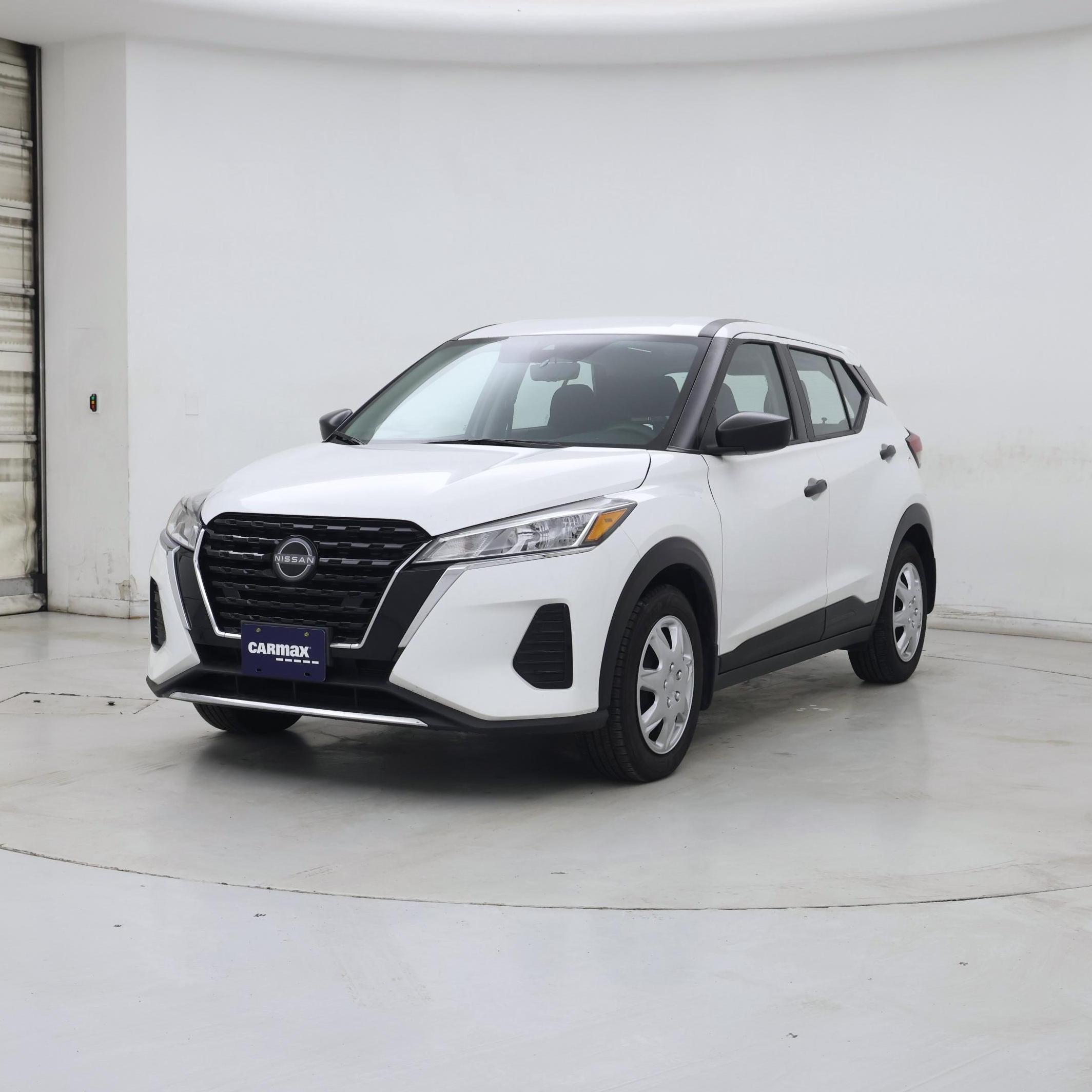 Thumbnail: 2022 Nissan Kicks - 4